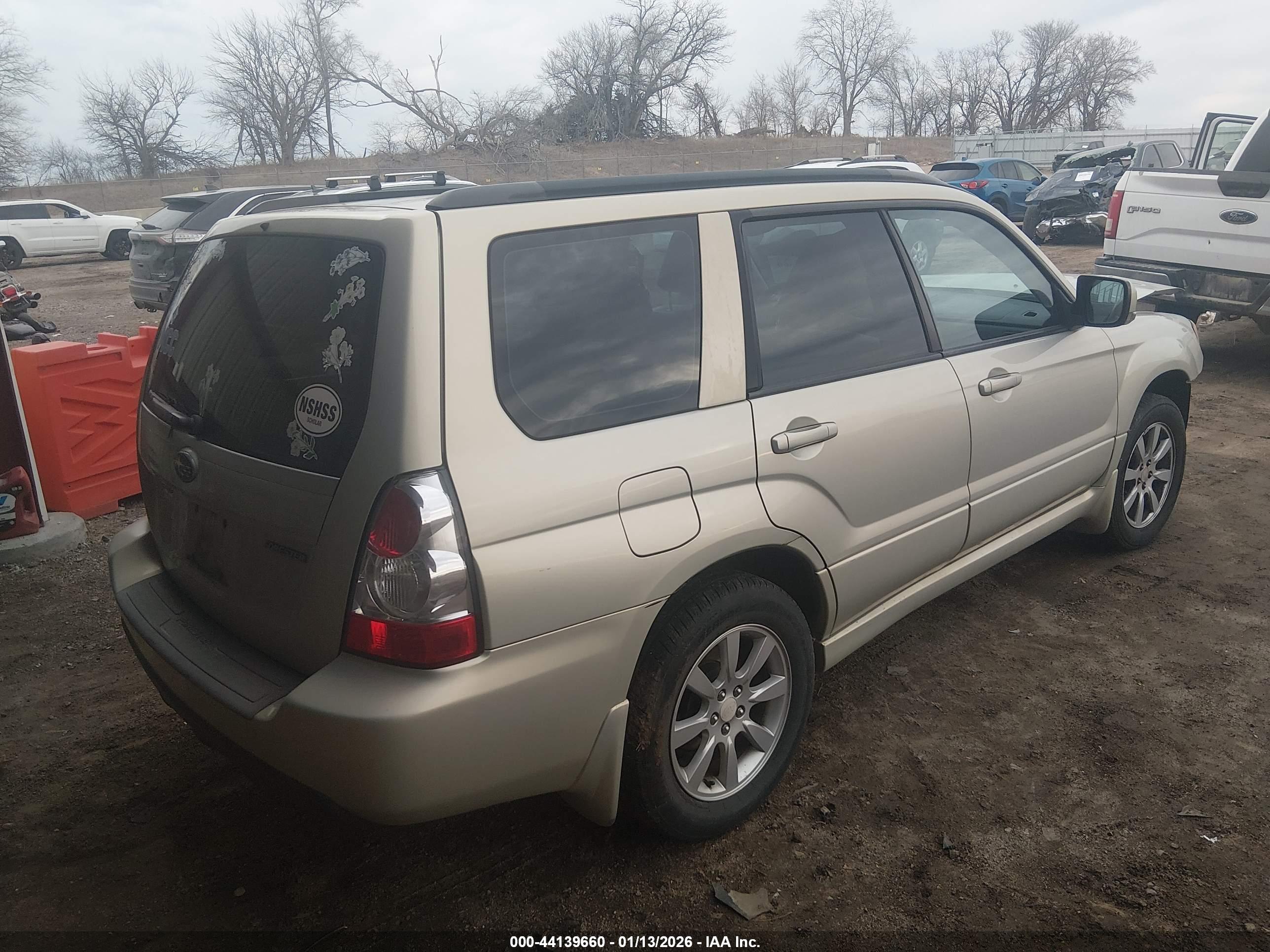 SUBARU FORESTER image 4
