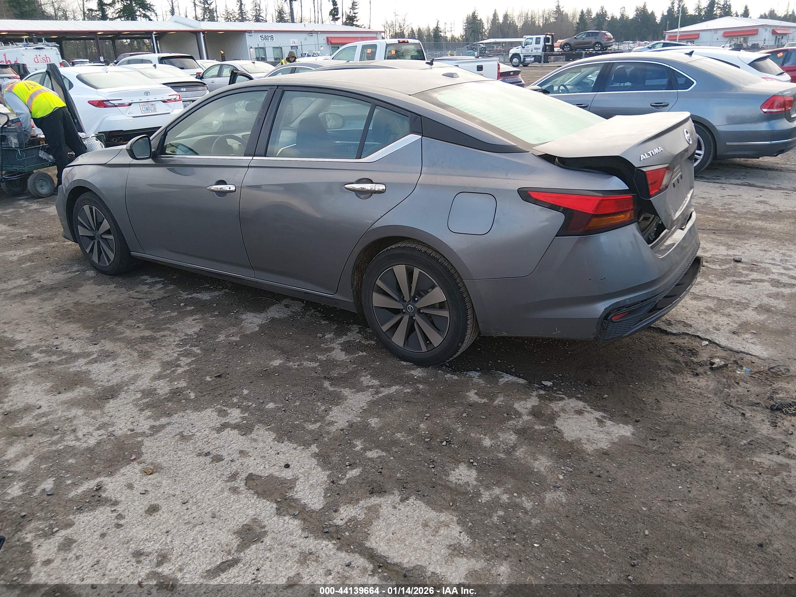 NISSAN ALTIMA image 3