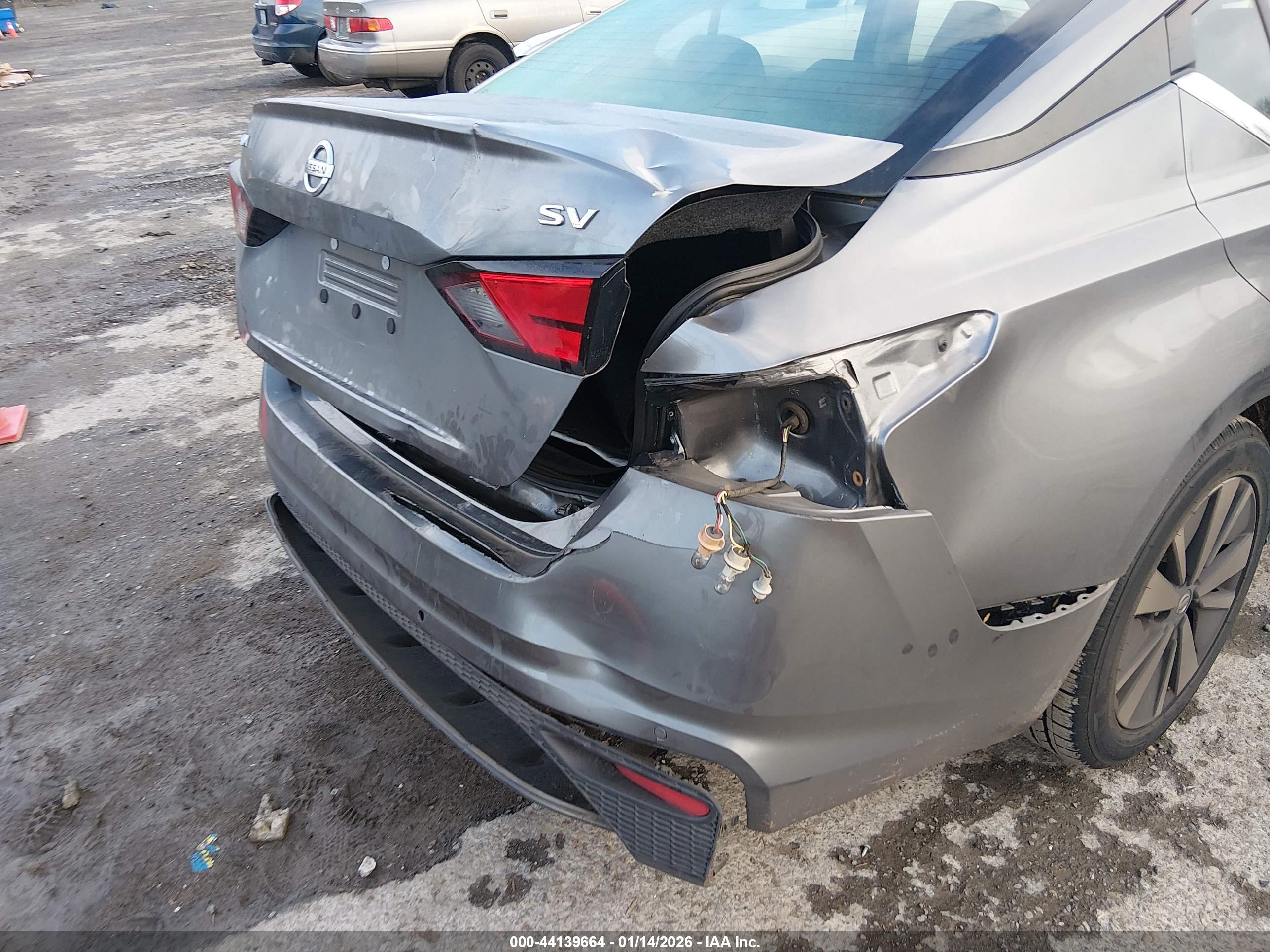 NISSAN ALTIMA image 6