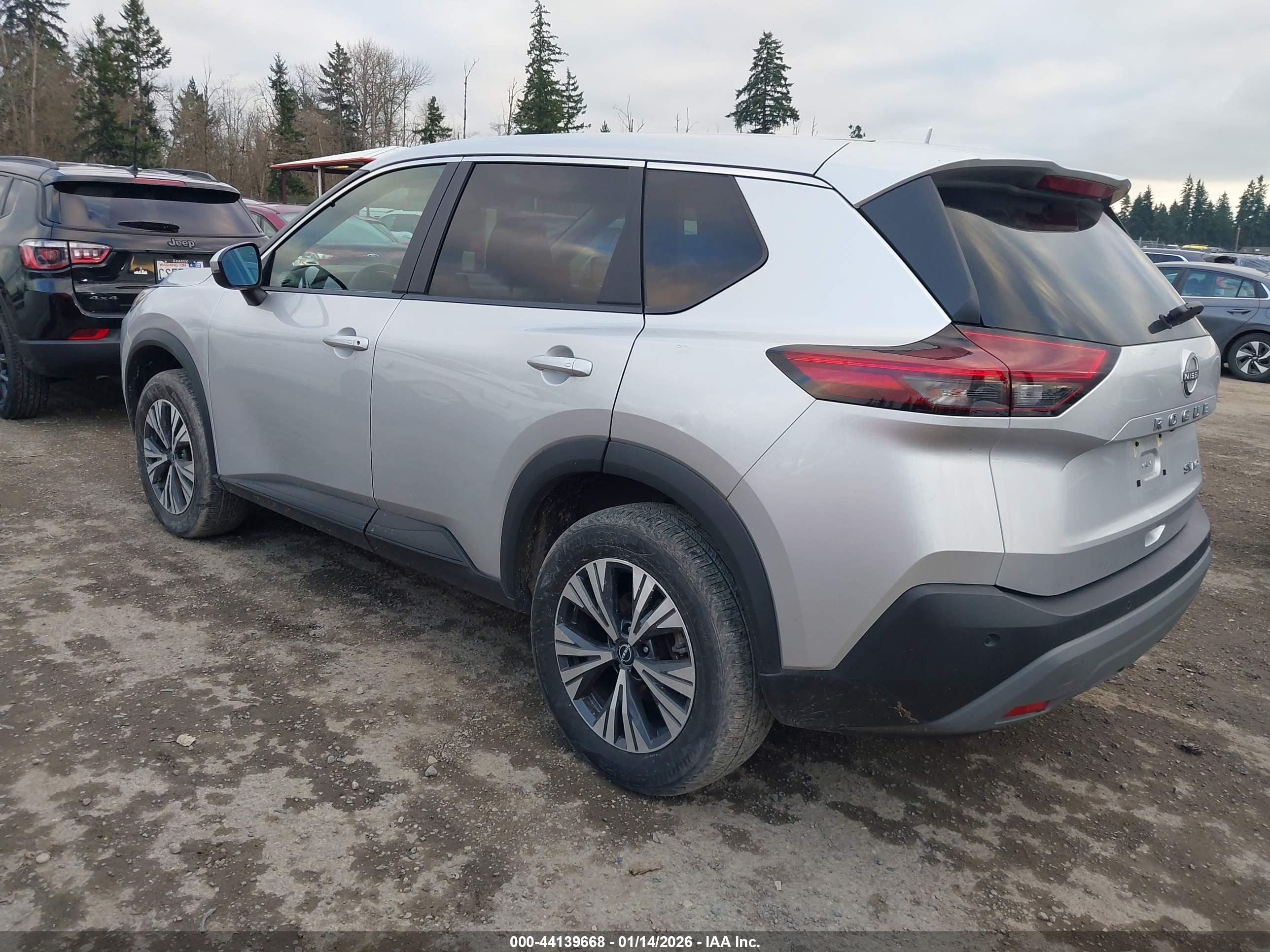 NISSAN ROGUE image 3
