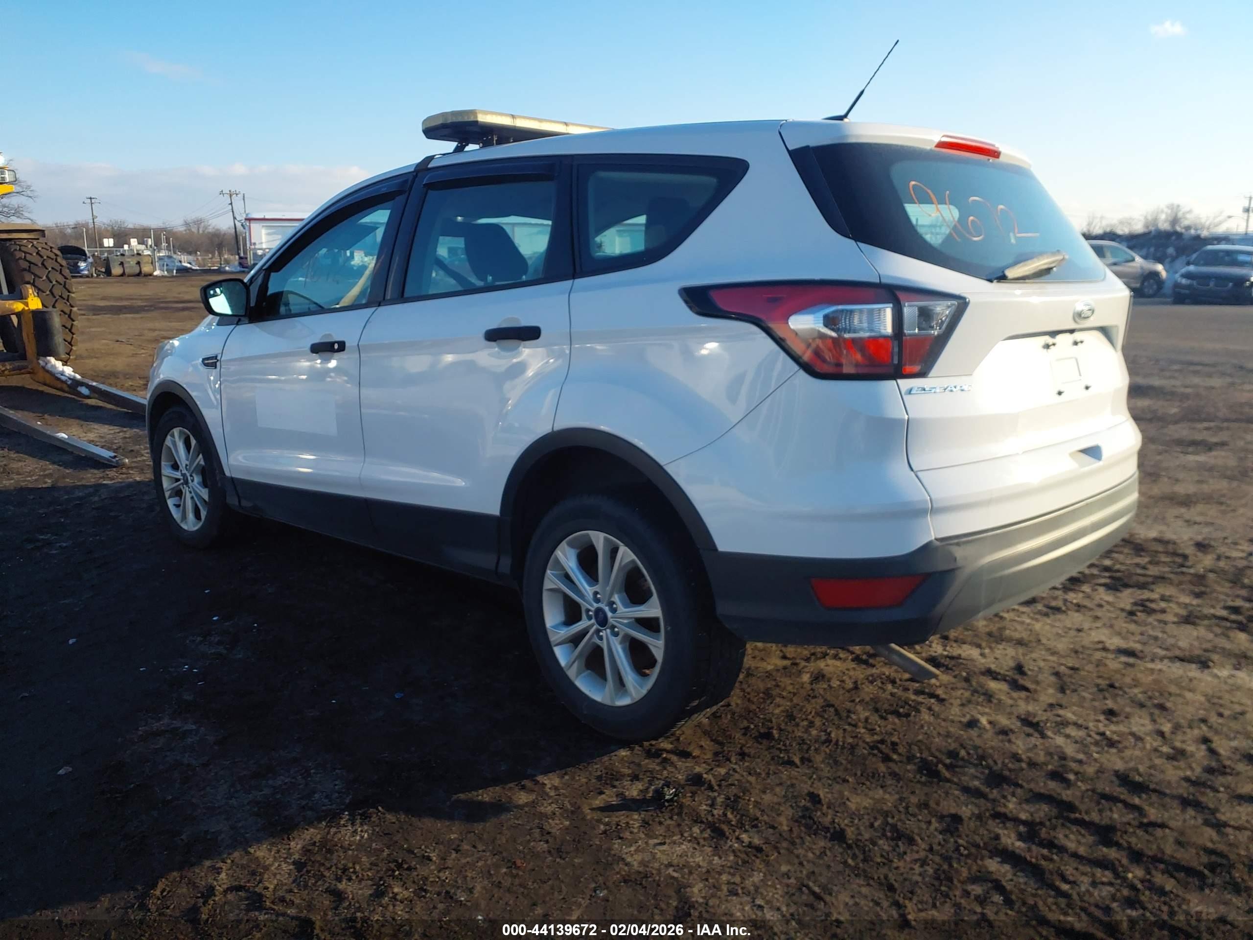 FORD ESCAPE image 3