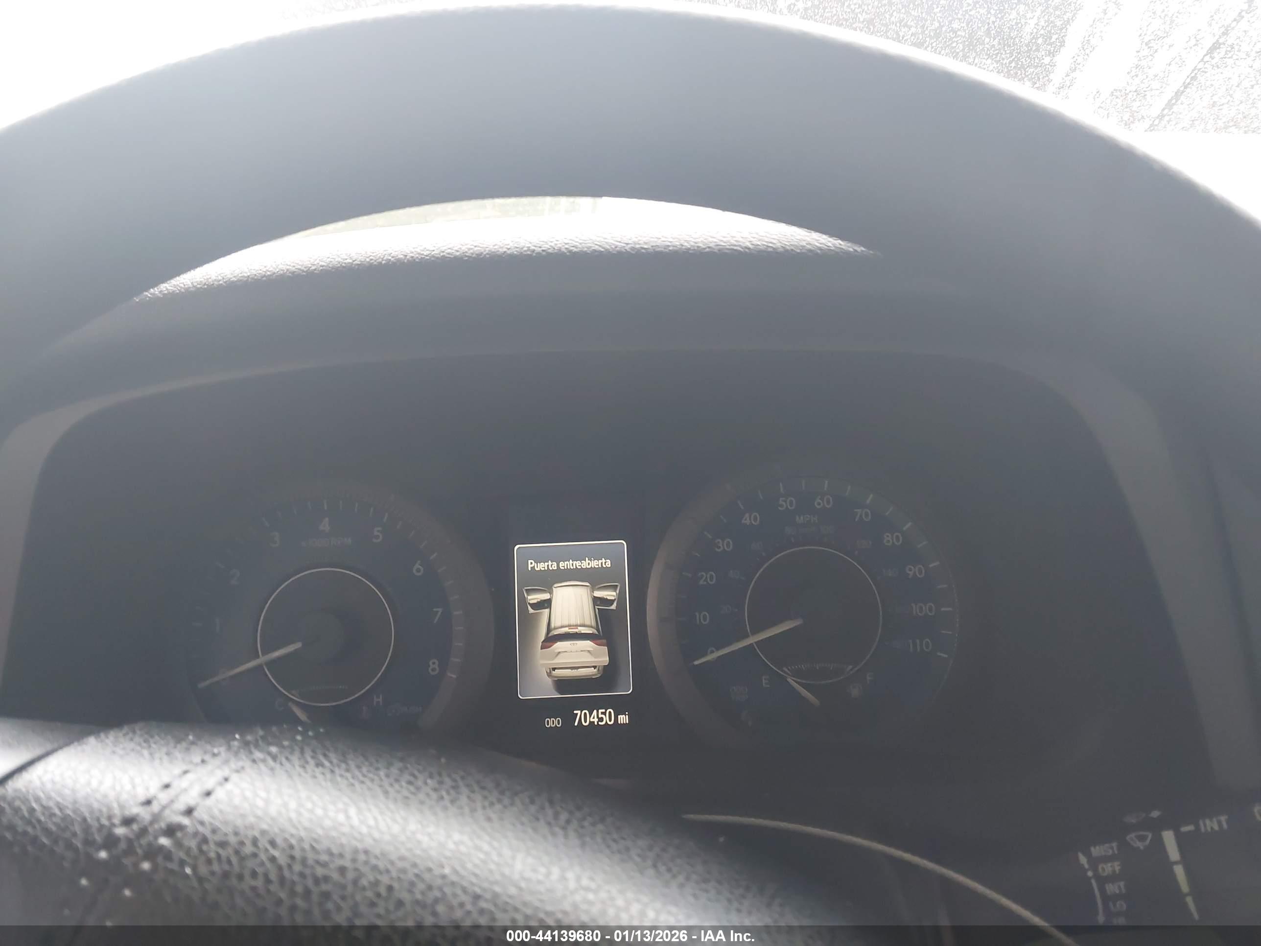 TOYOTA SIENNA image 7