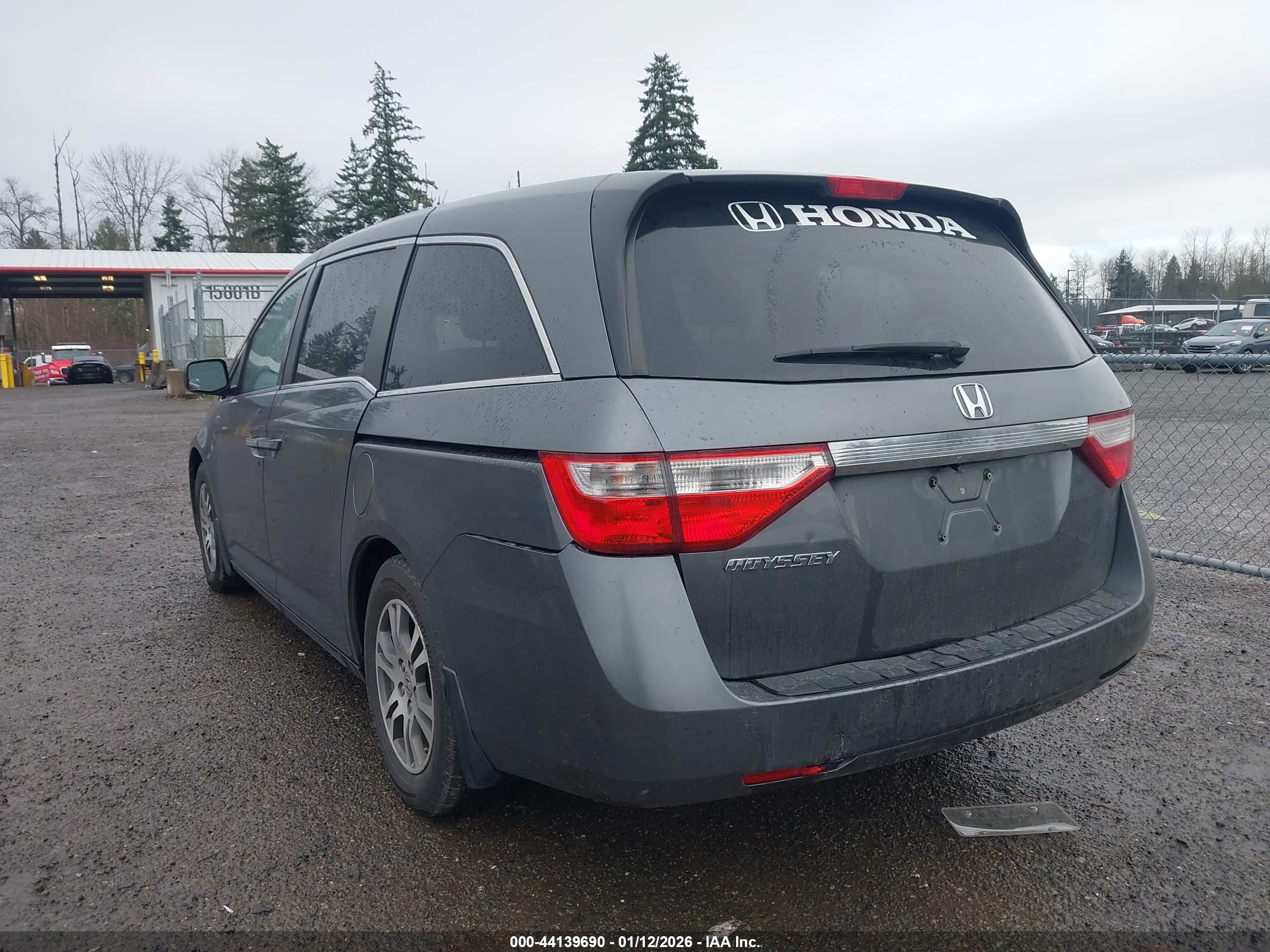 HONDA ODYSSEY image 3