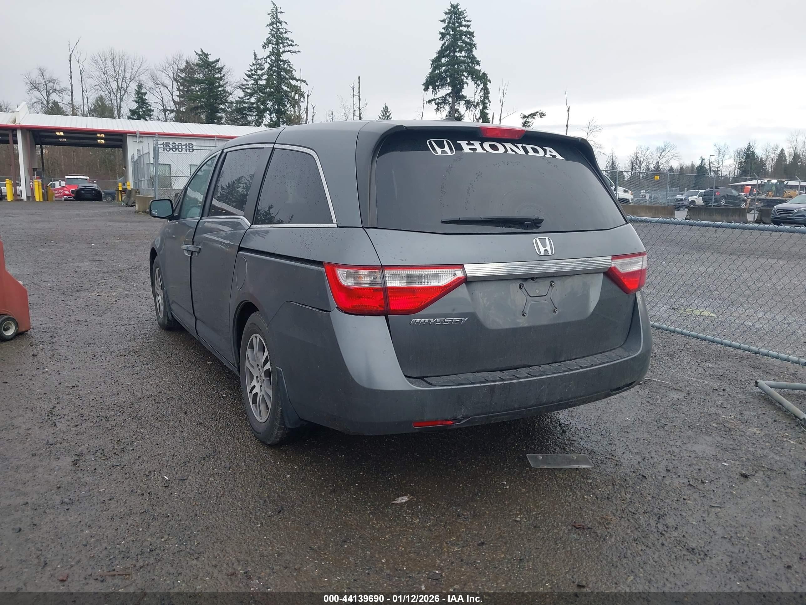 HONDA ODYSSEY image 6