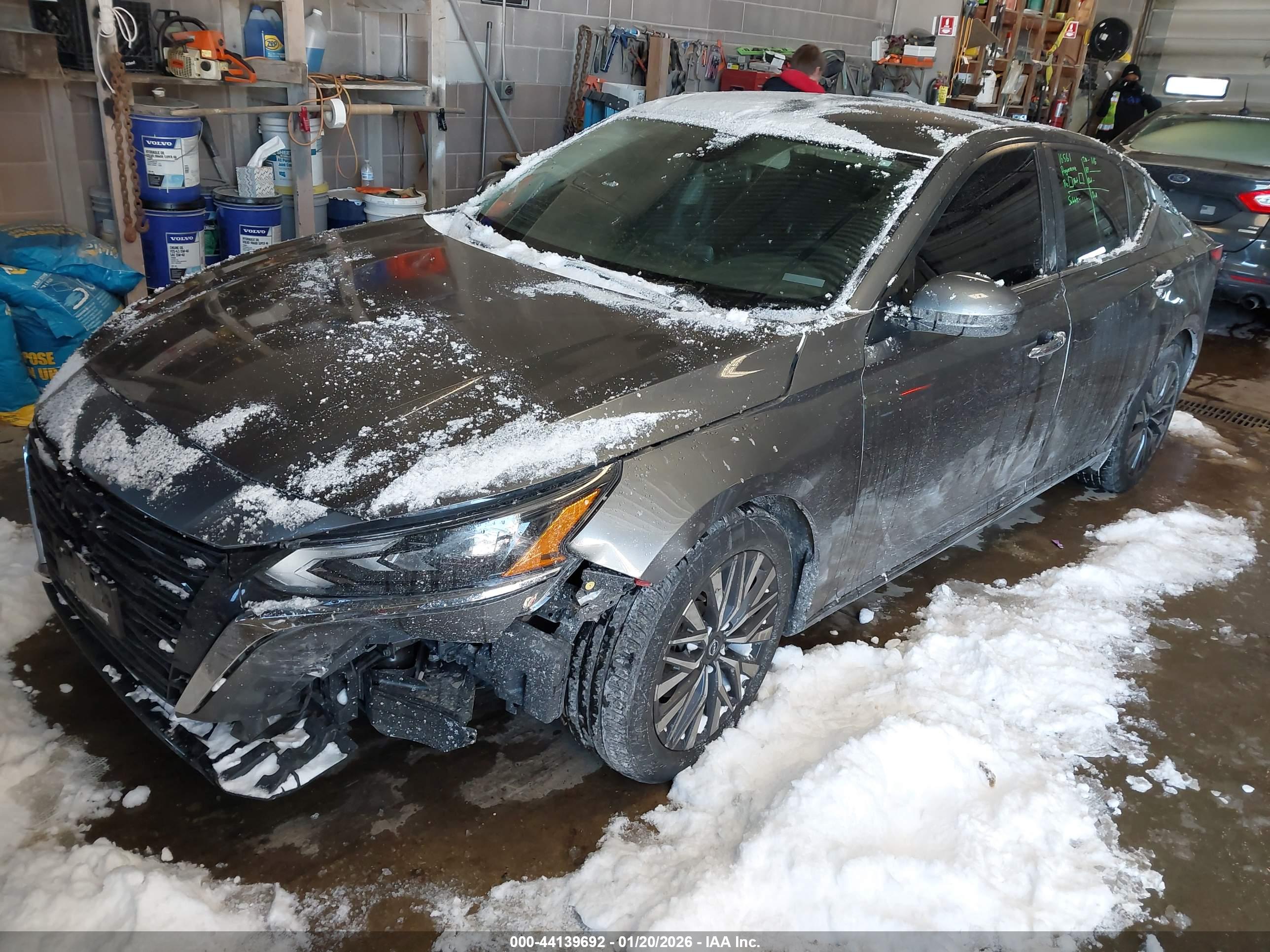 NISSAN ALTIMA image 2