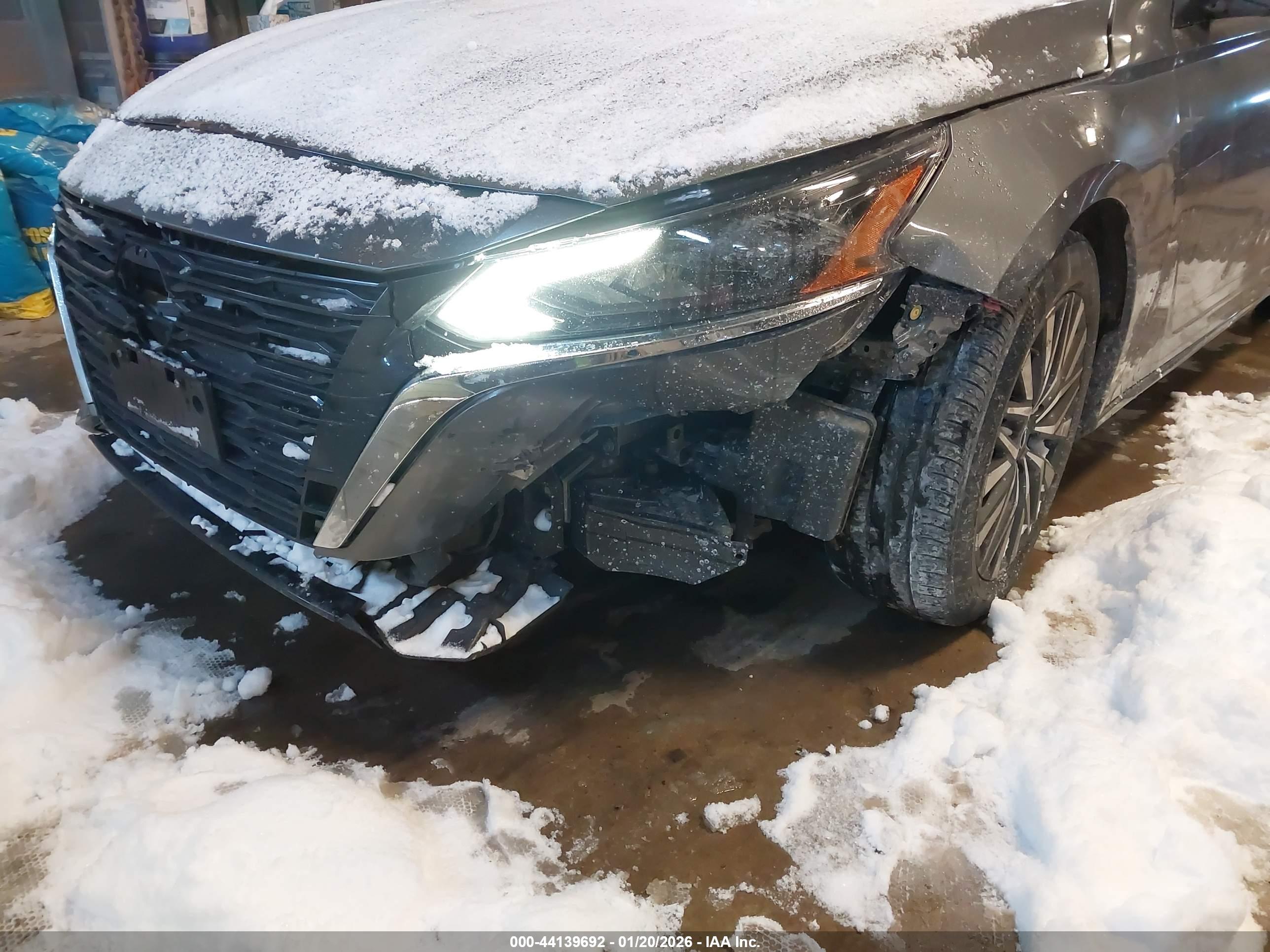 NISSAN ALTIMA image 6
