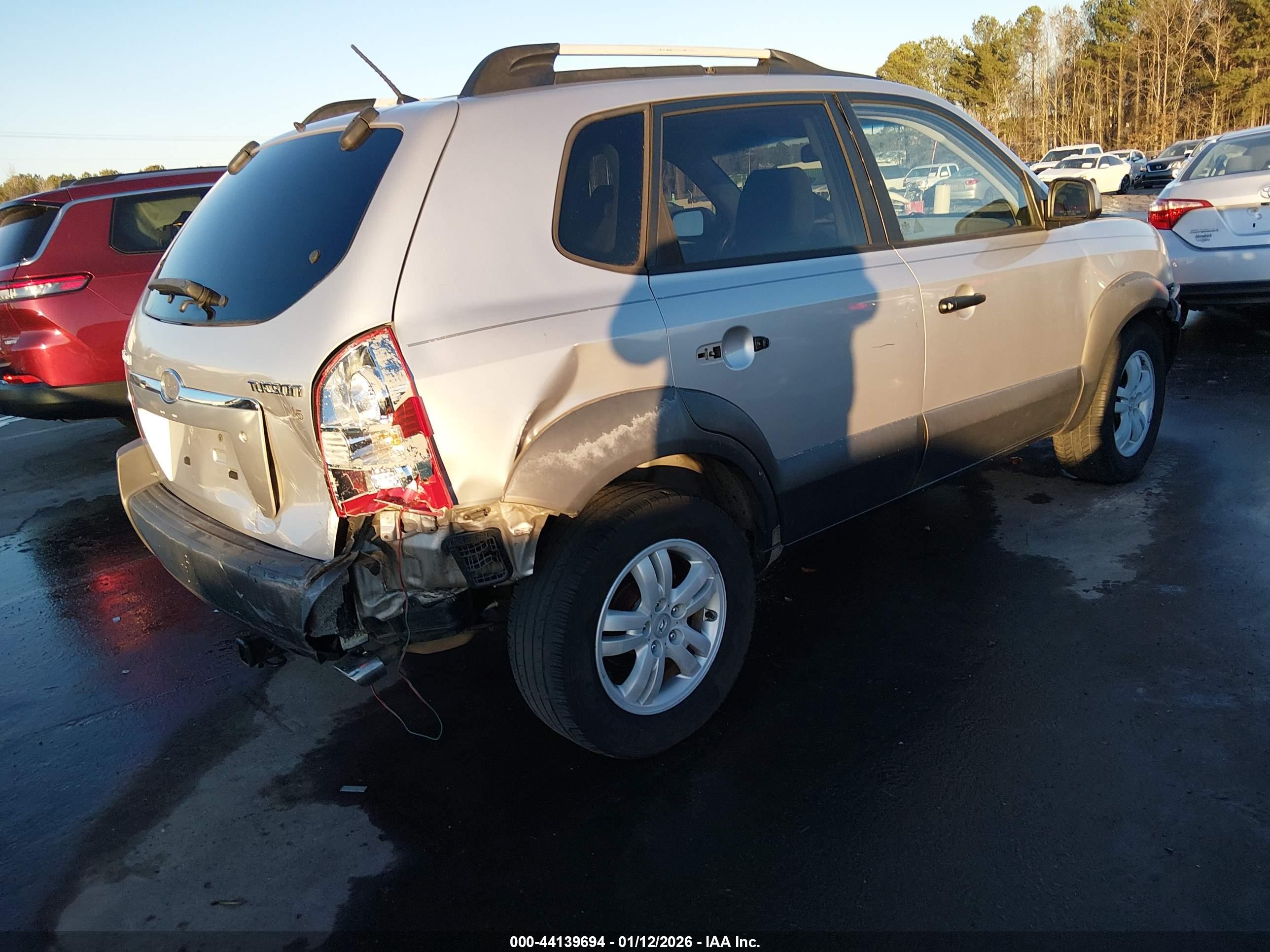HYUNDAI TUCSON image 4