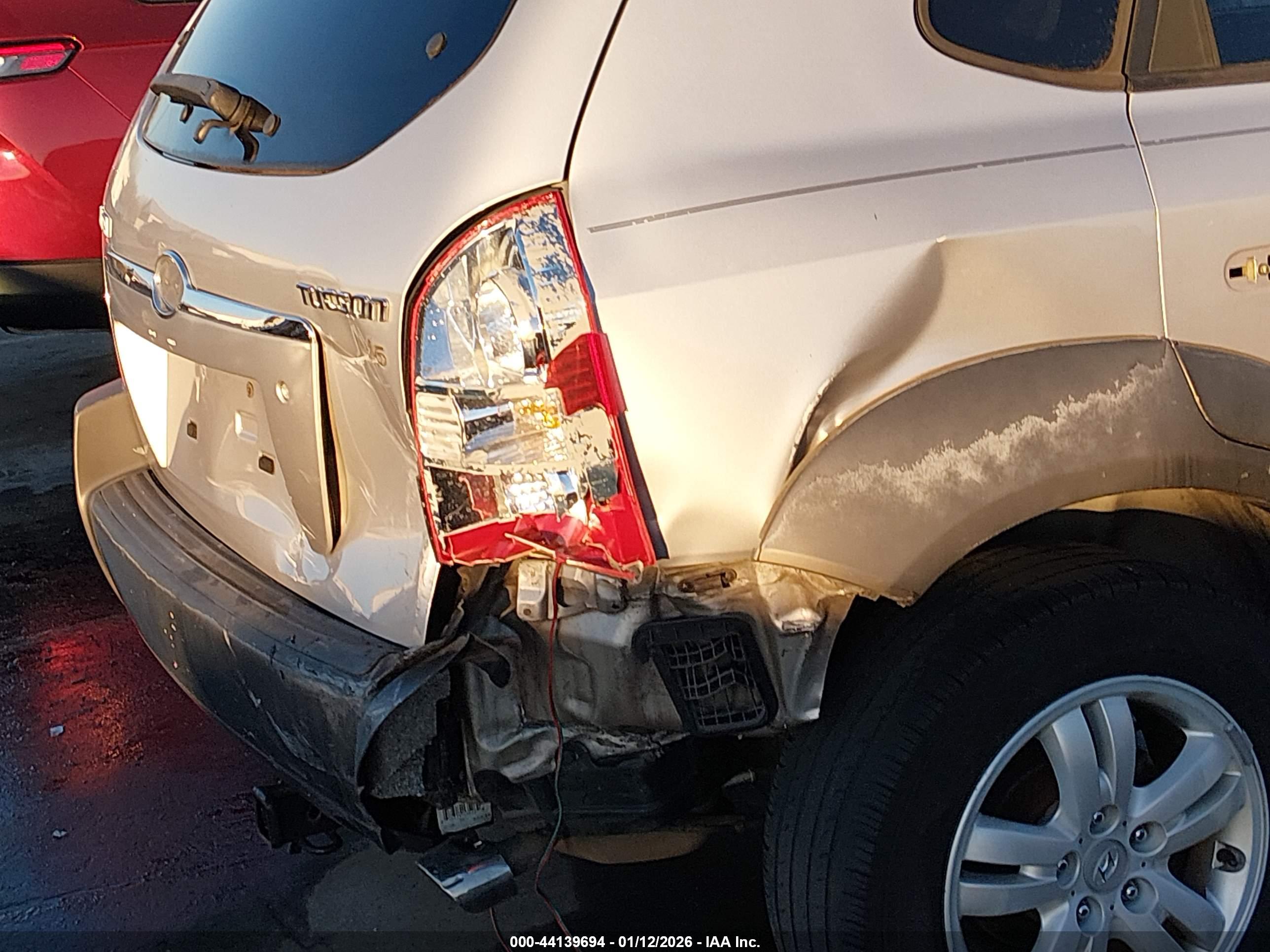 HYUNDAI TUCSON image 6
