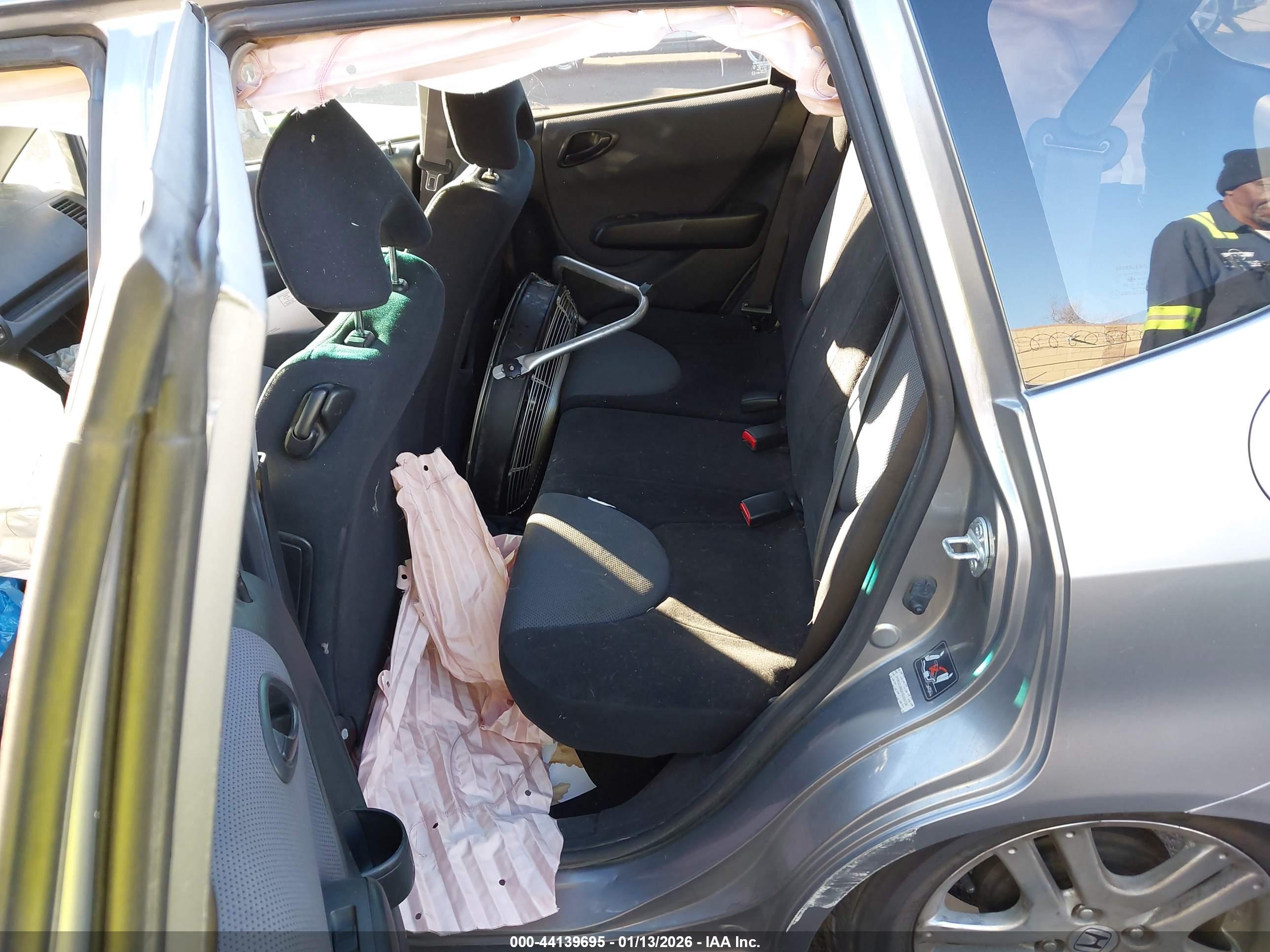 HONDA FIT image 8