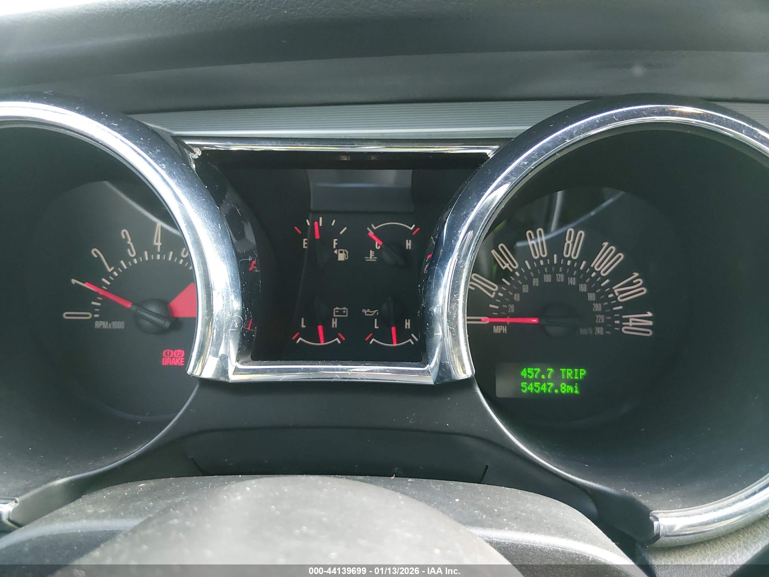 FORD MUSTANG image 7