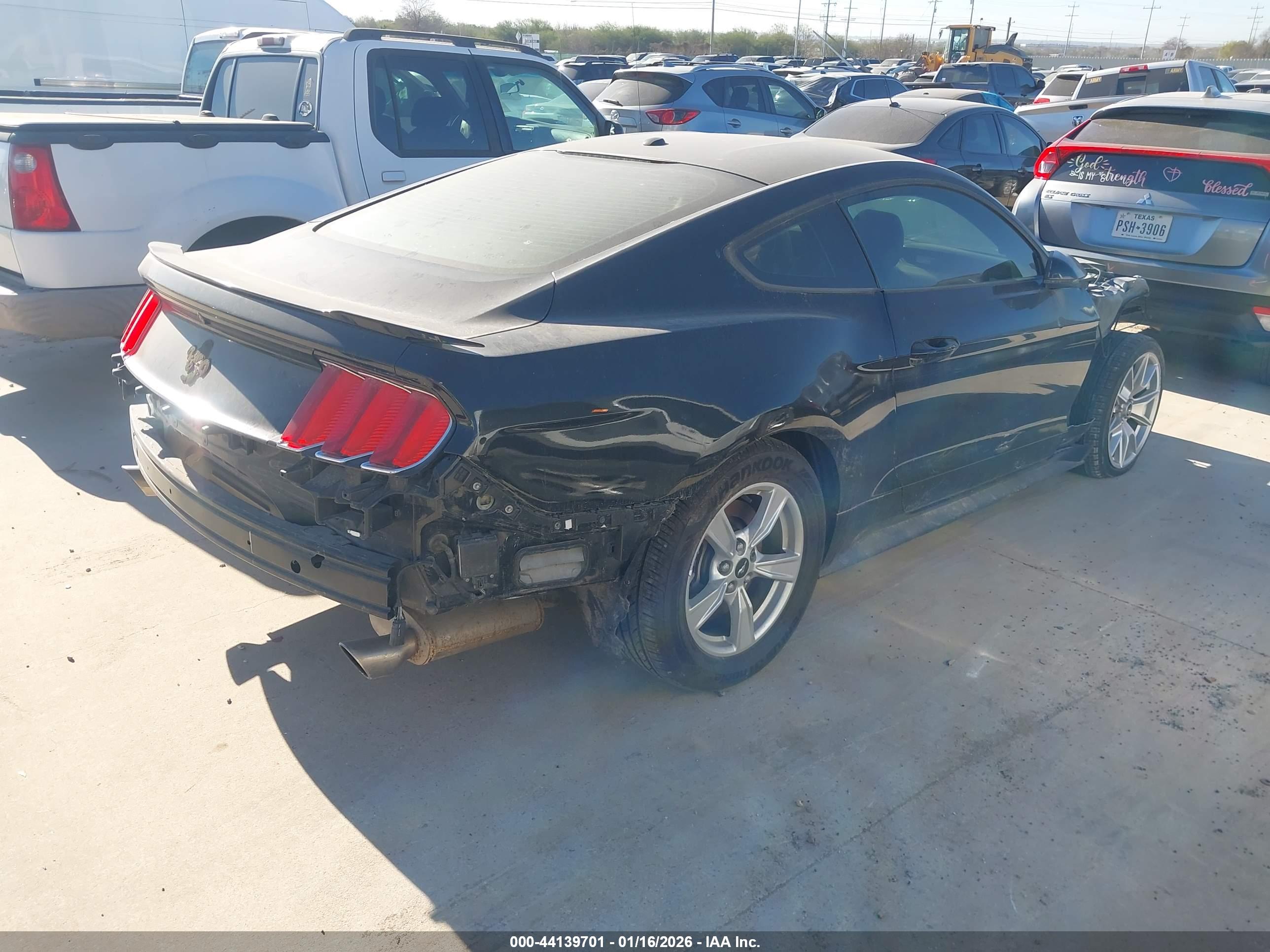 FORD MUSTANG image 4