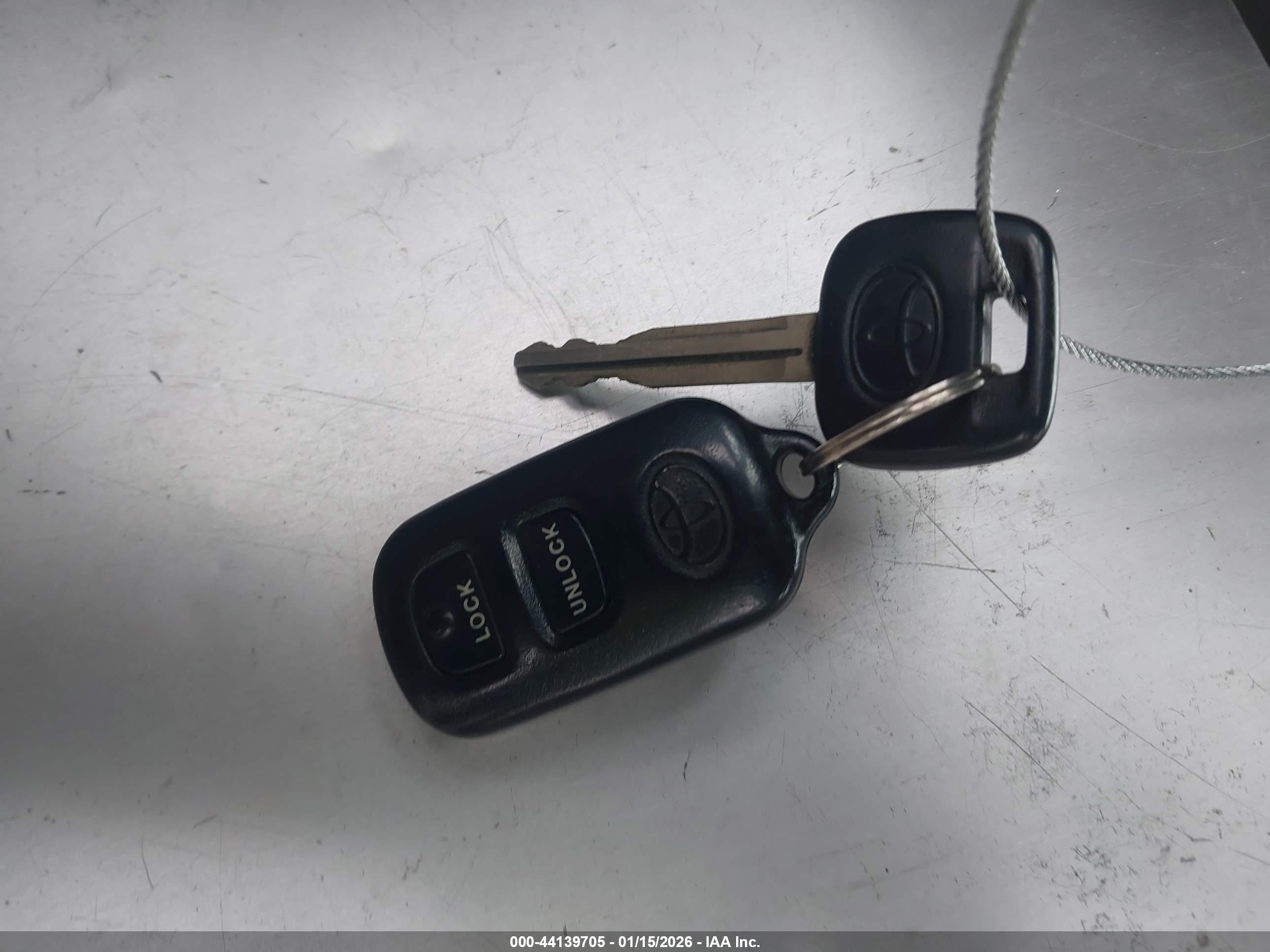 TOYOTA COROLLA image 11