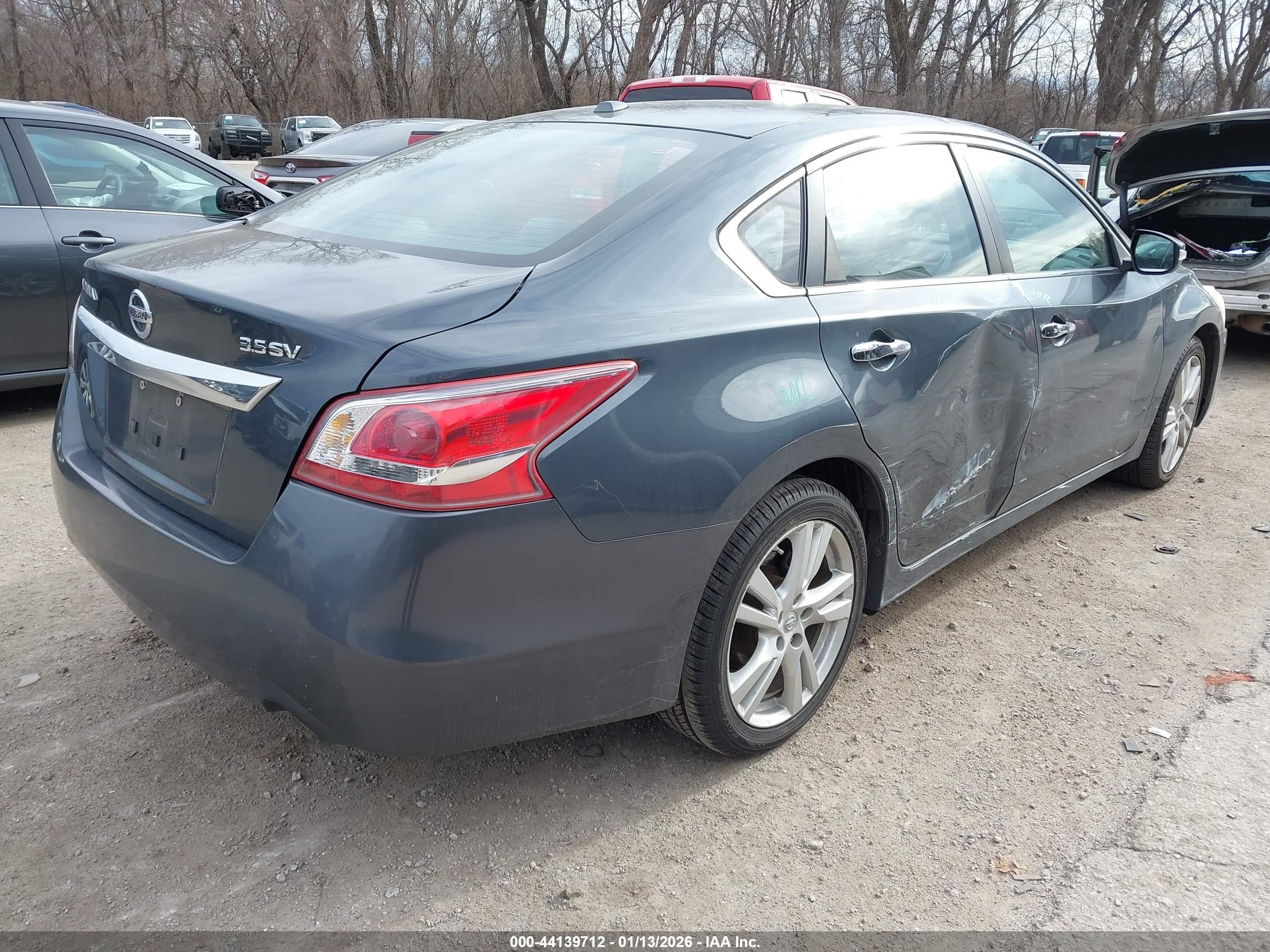 NISSAN ALTIMA image 4