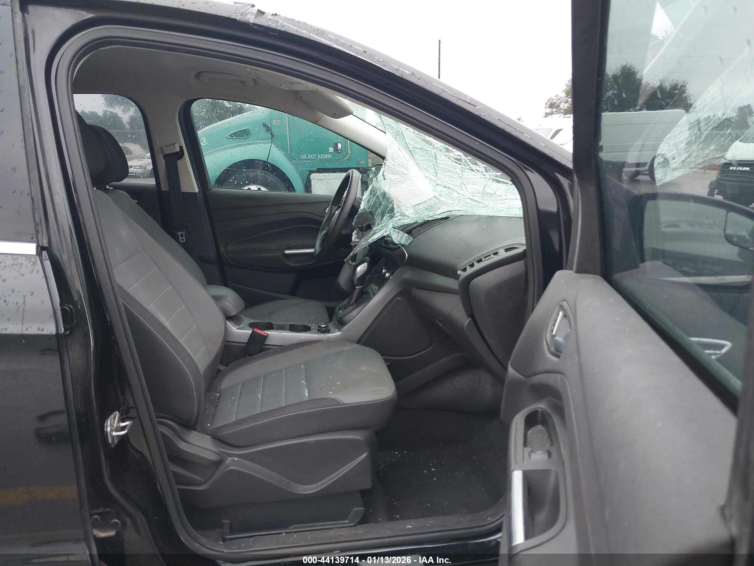 FORD ESCAPE image 5