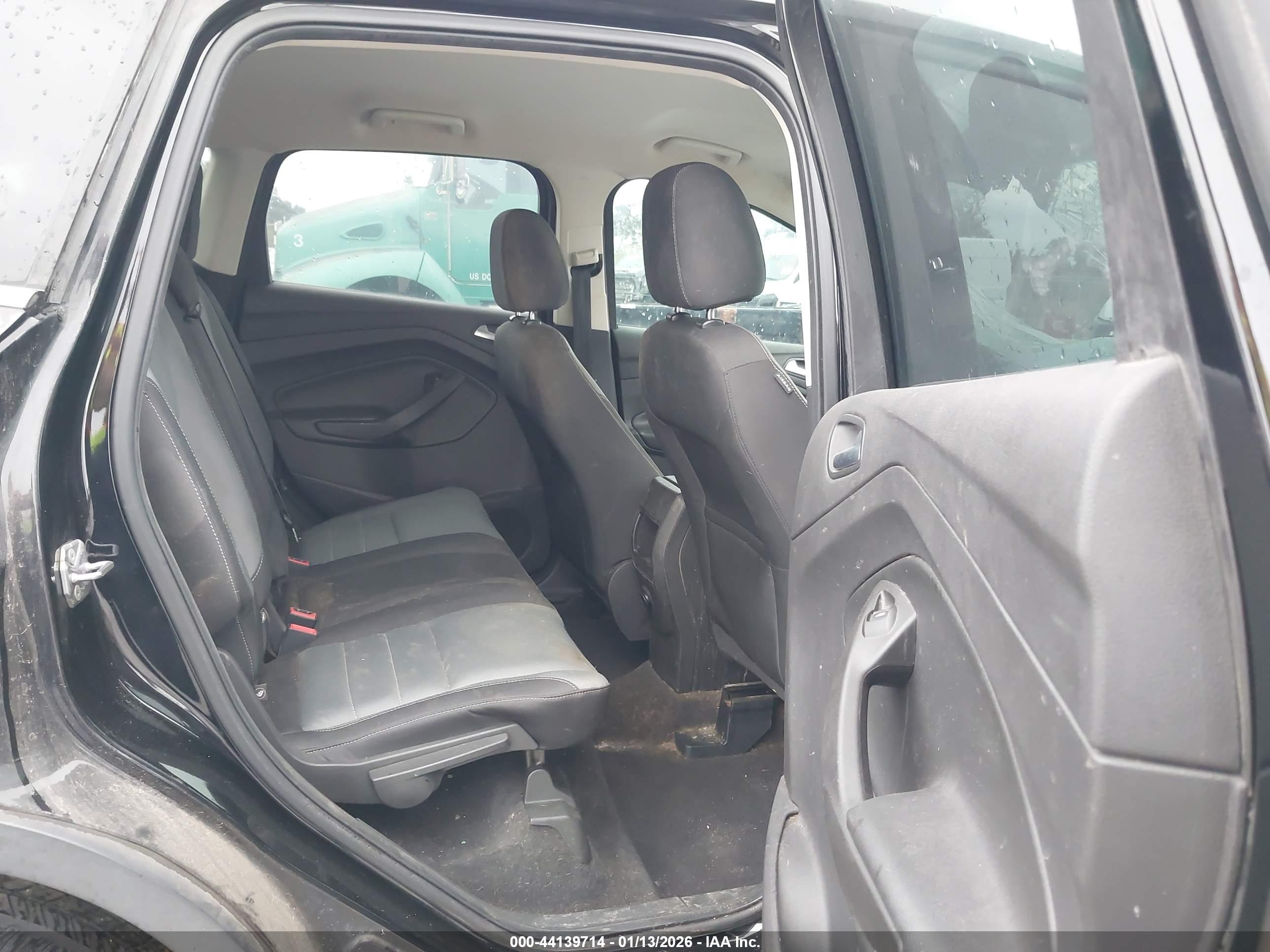 FORD ESCAPE image 8