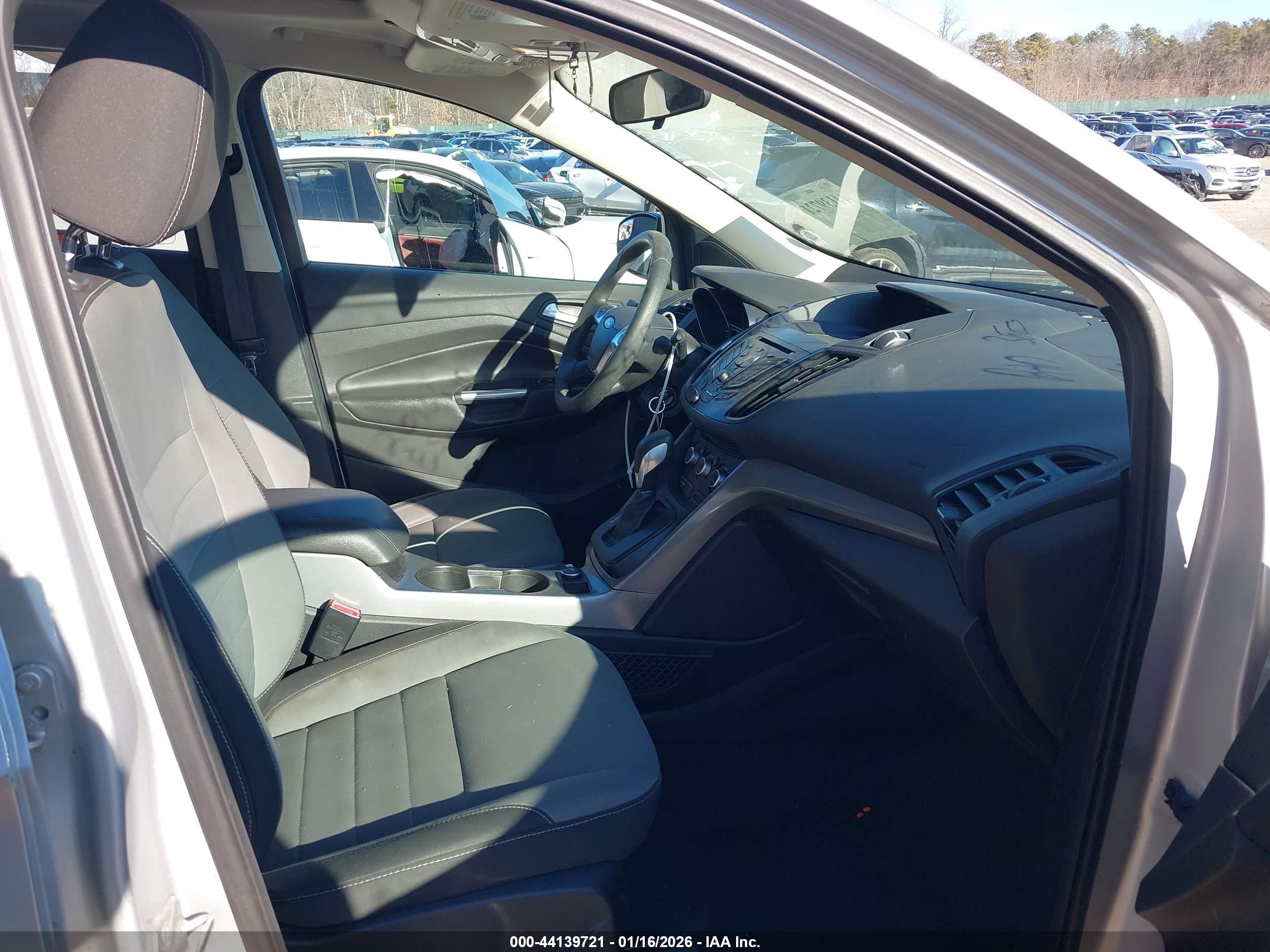FORD ESCAPE image 5