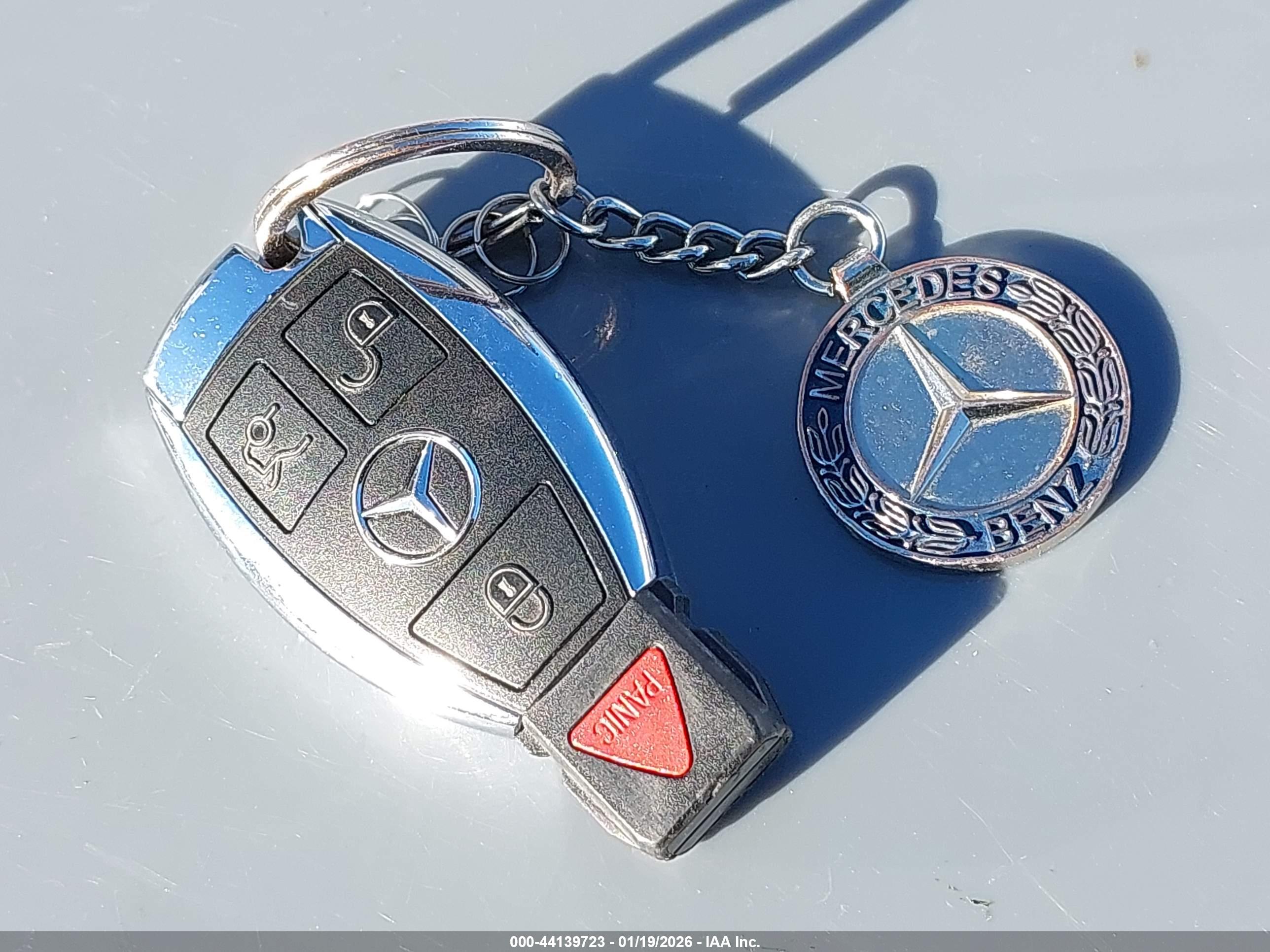 MERCEDES-BENZ C image 11
