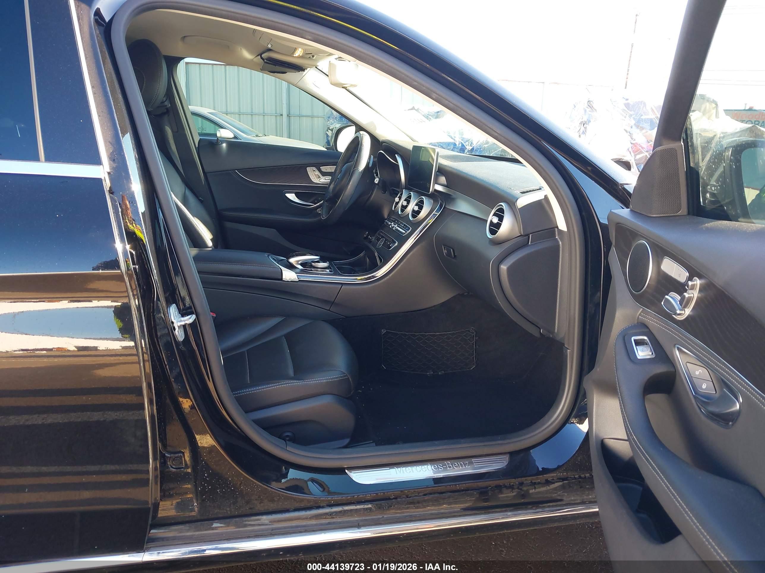 MERCEDES-BENZ C image 5