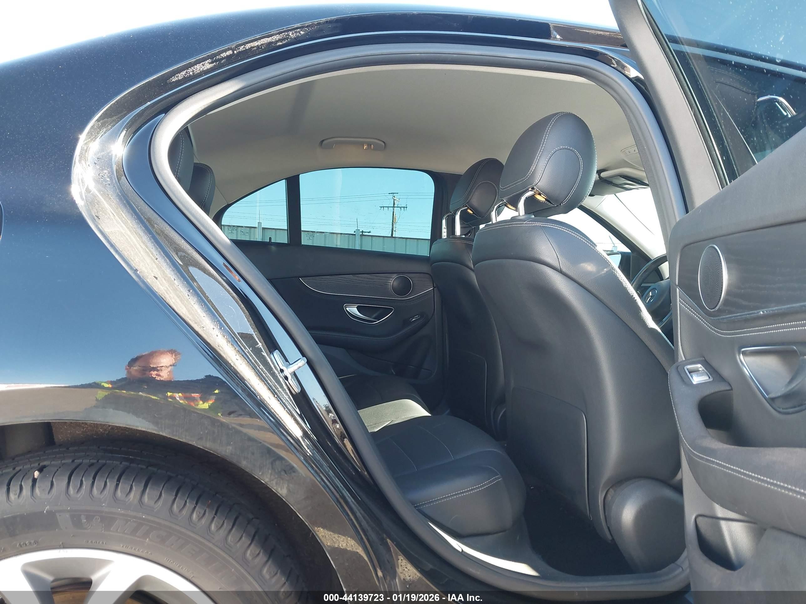 MERCEDES-BENZ C image 8