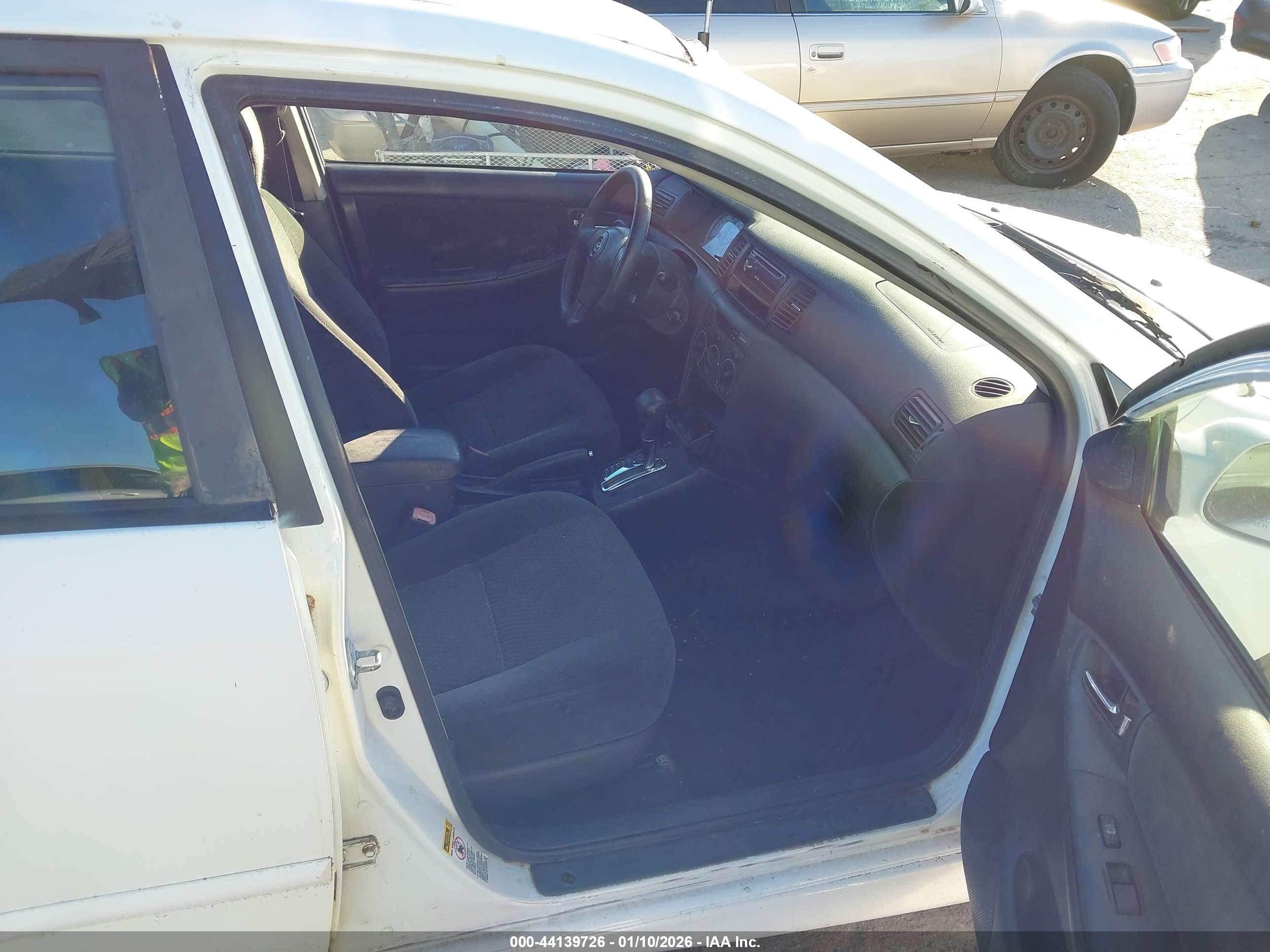 TOYOTA COROLLA image 5