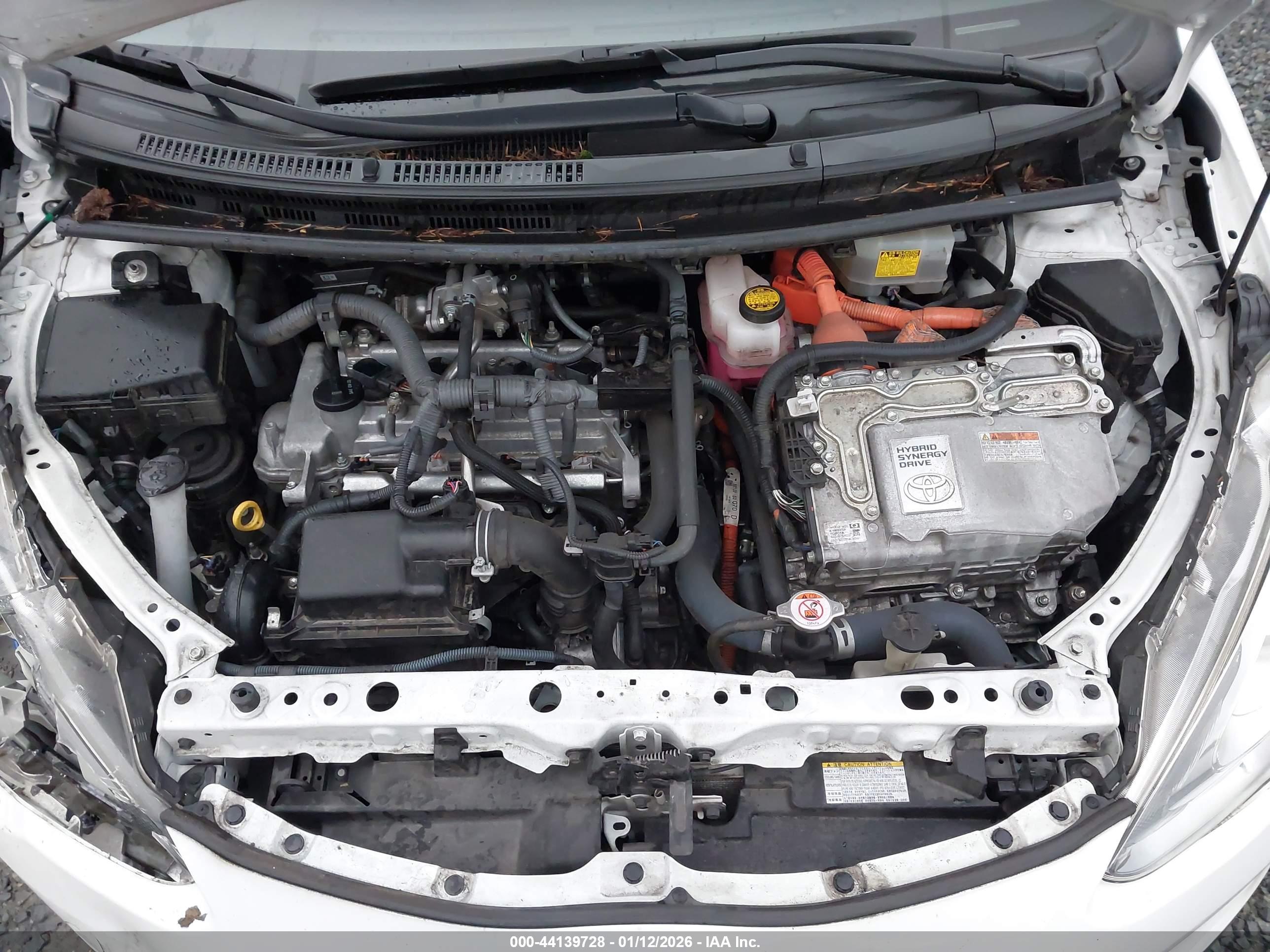 TOYOTA PRIUS image 10