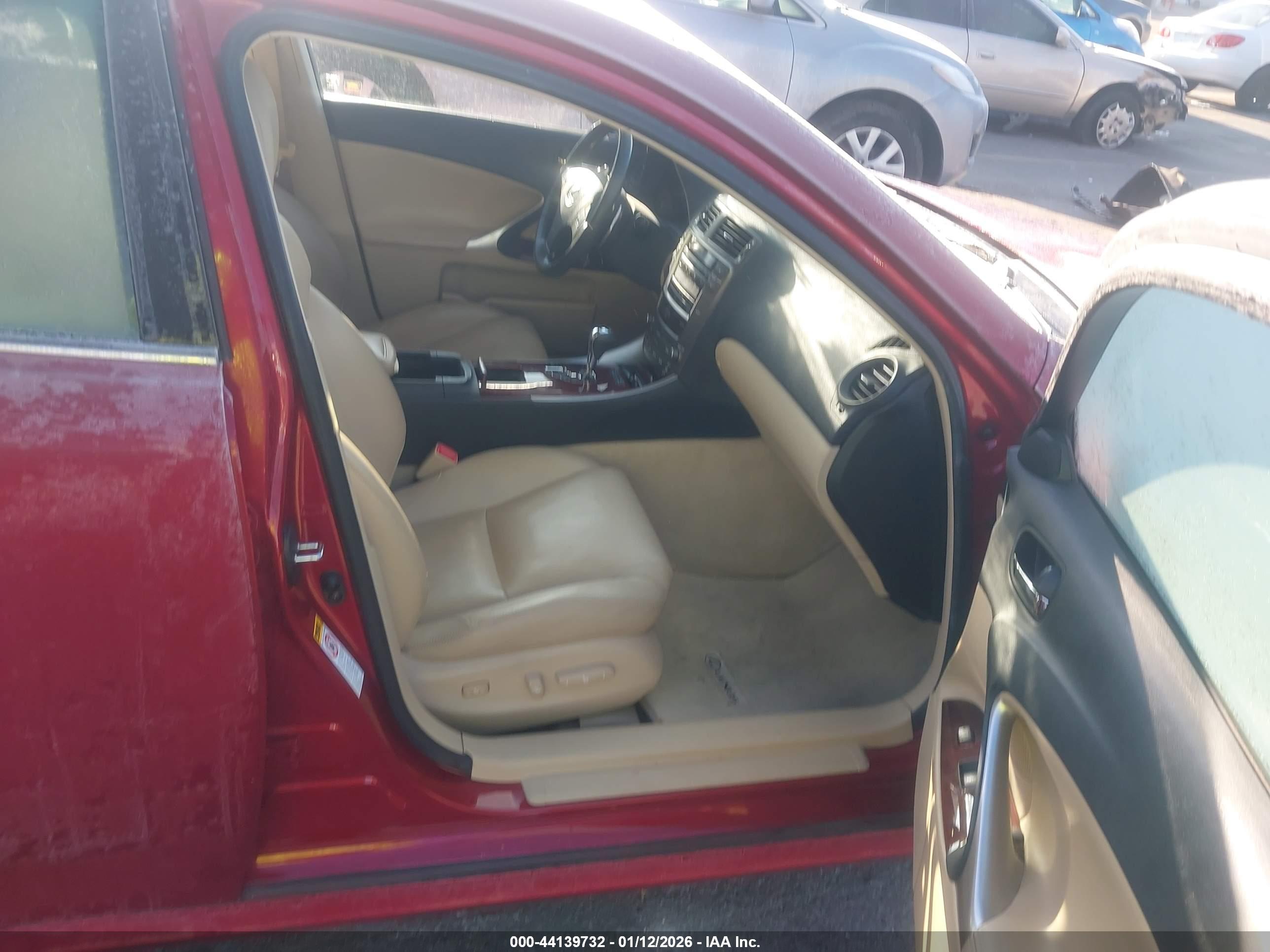 LEXUS IS image 5