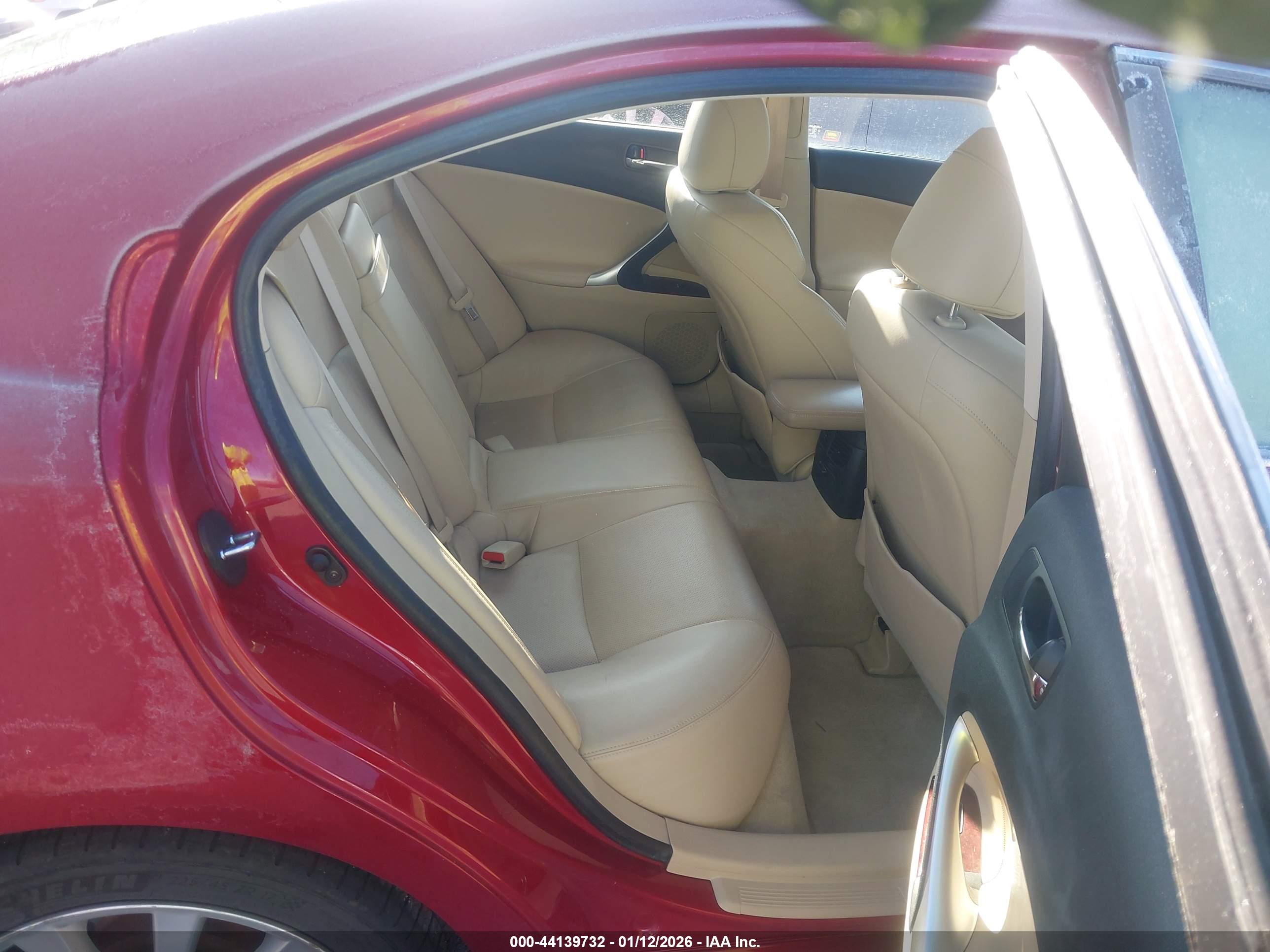 LEXUS IS image 8