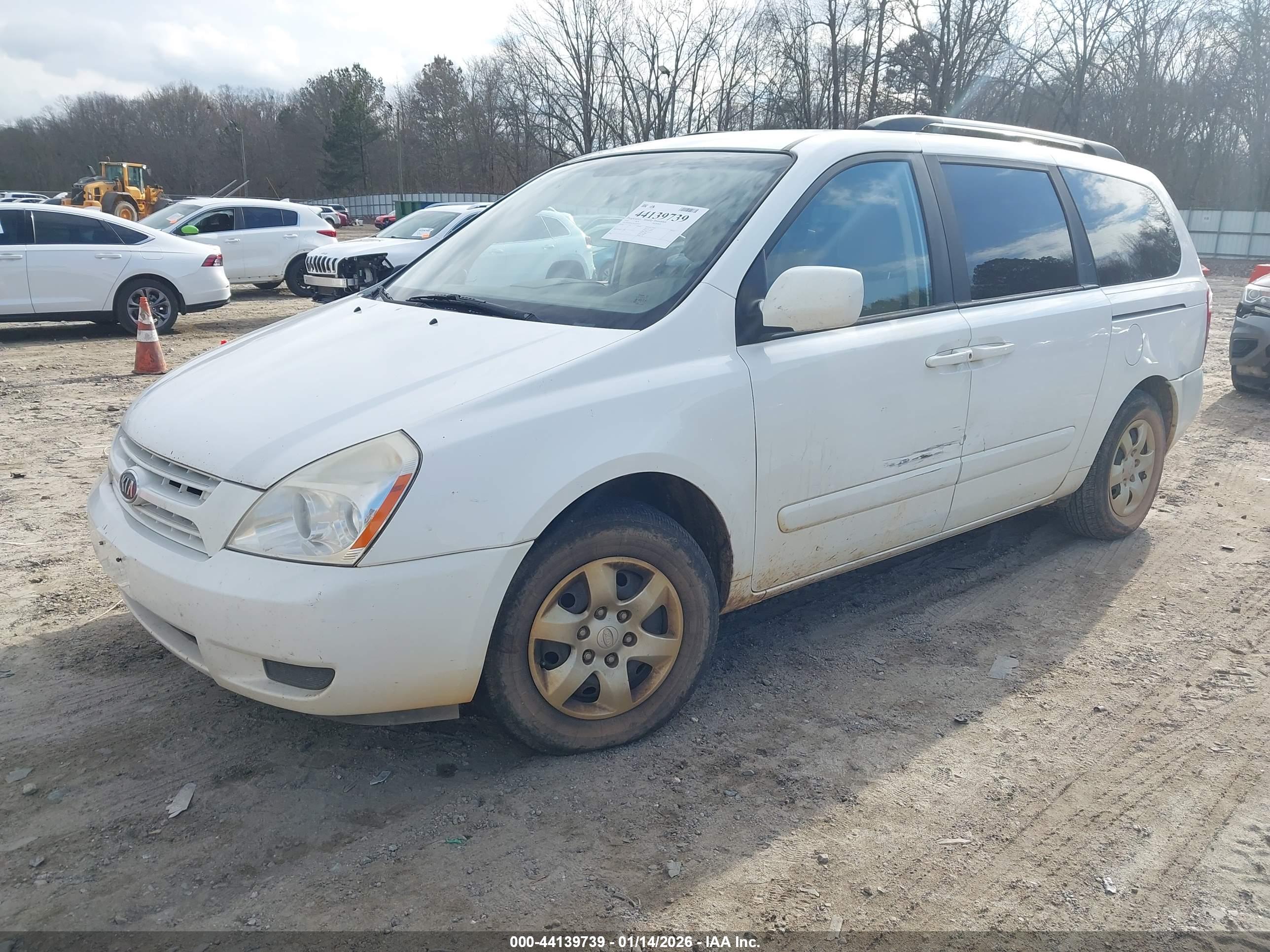 KIA SEDONA image 2