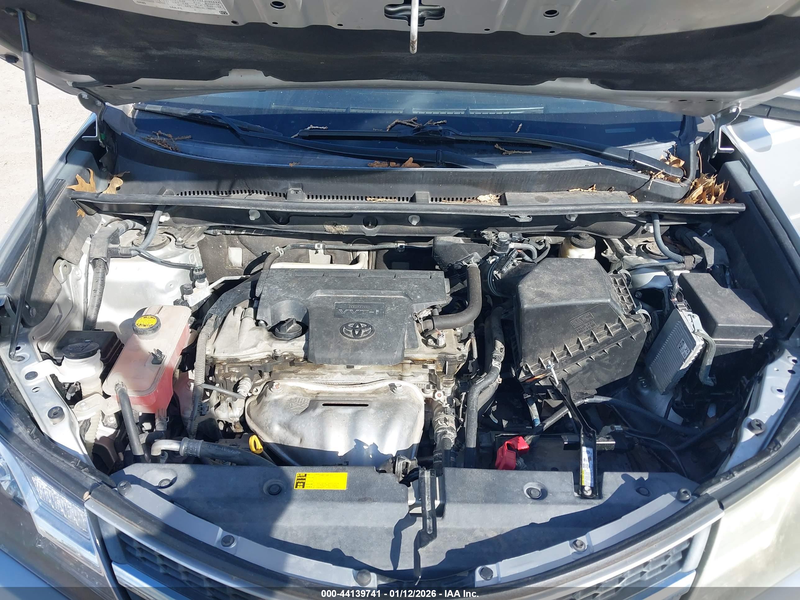 TOYOTA RAV4 image 10