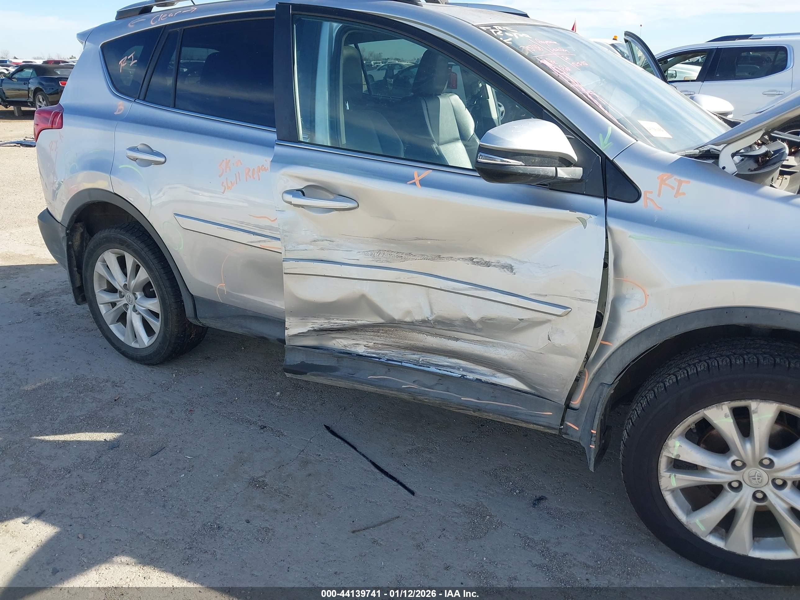 TOYOTA RAV4 image 6
