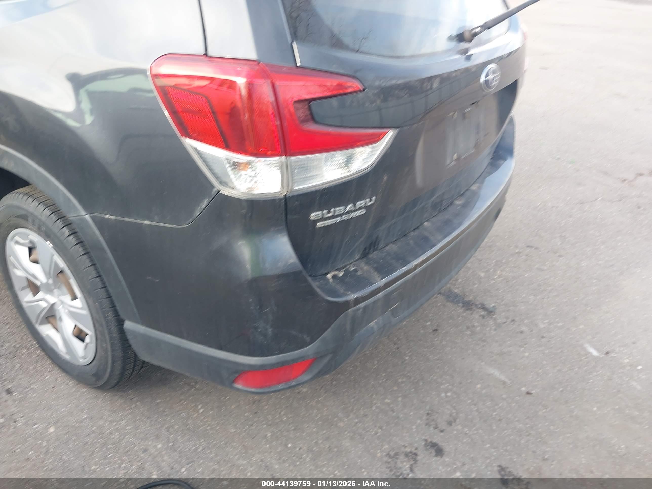 SUBARU FORESTER image 6