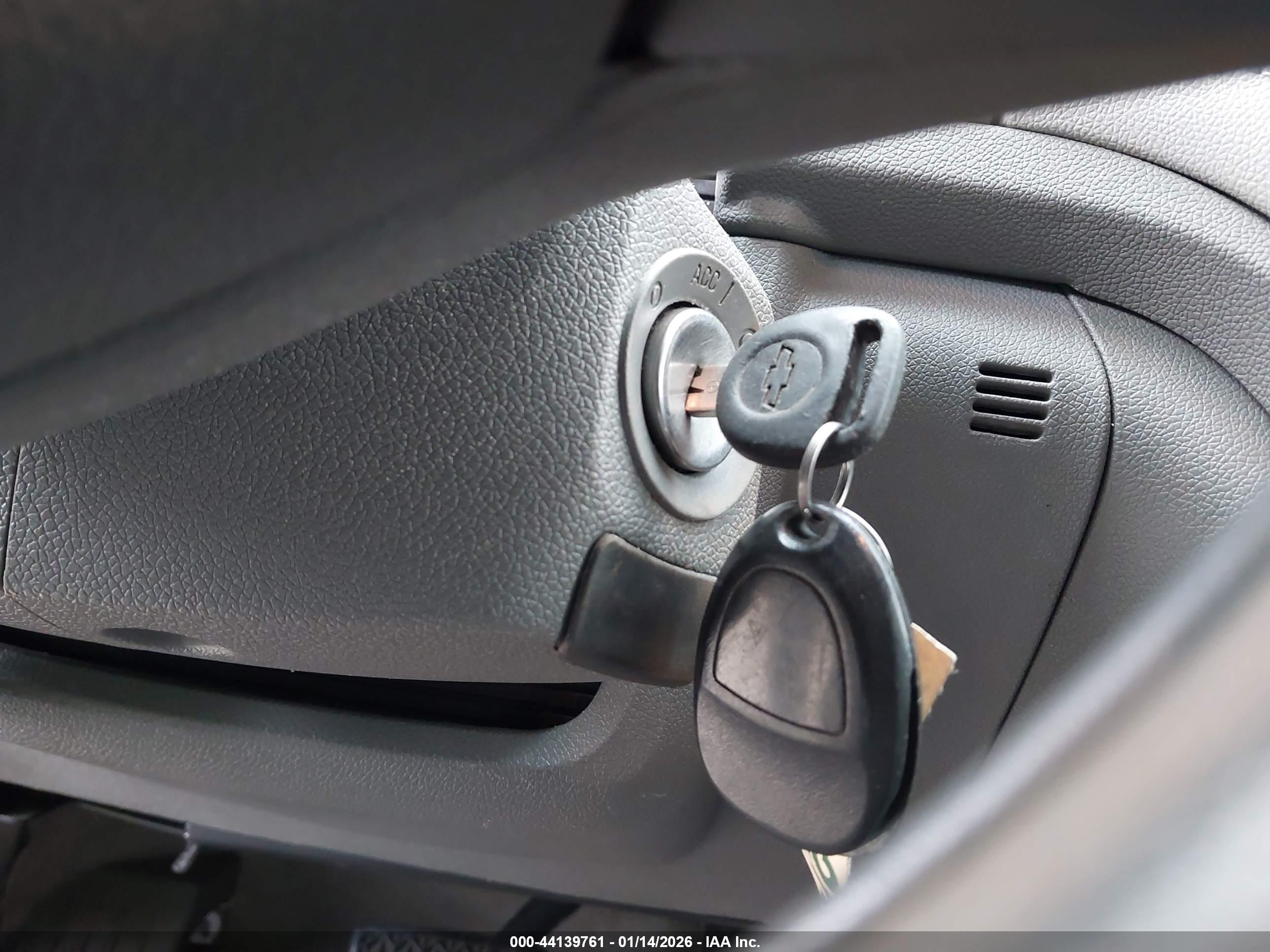 CHEVROLET TRAVERSE image 11