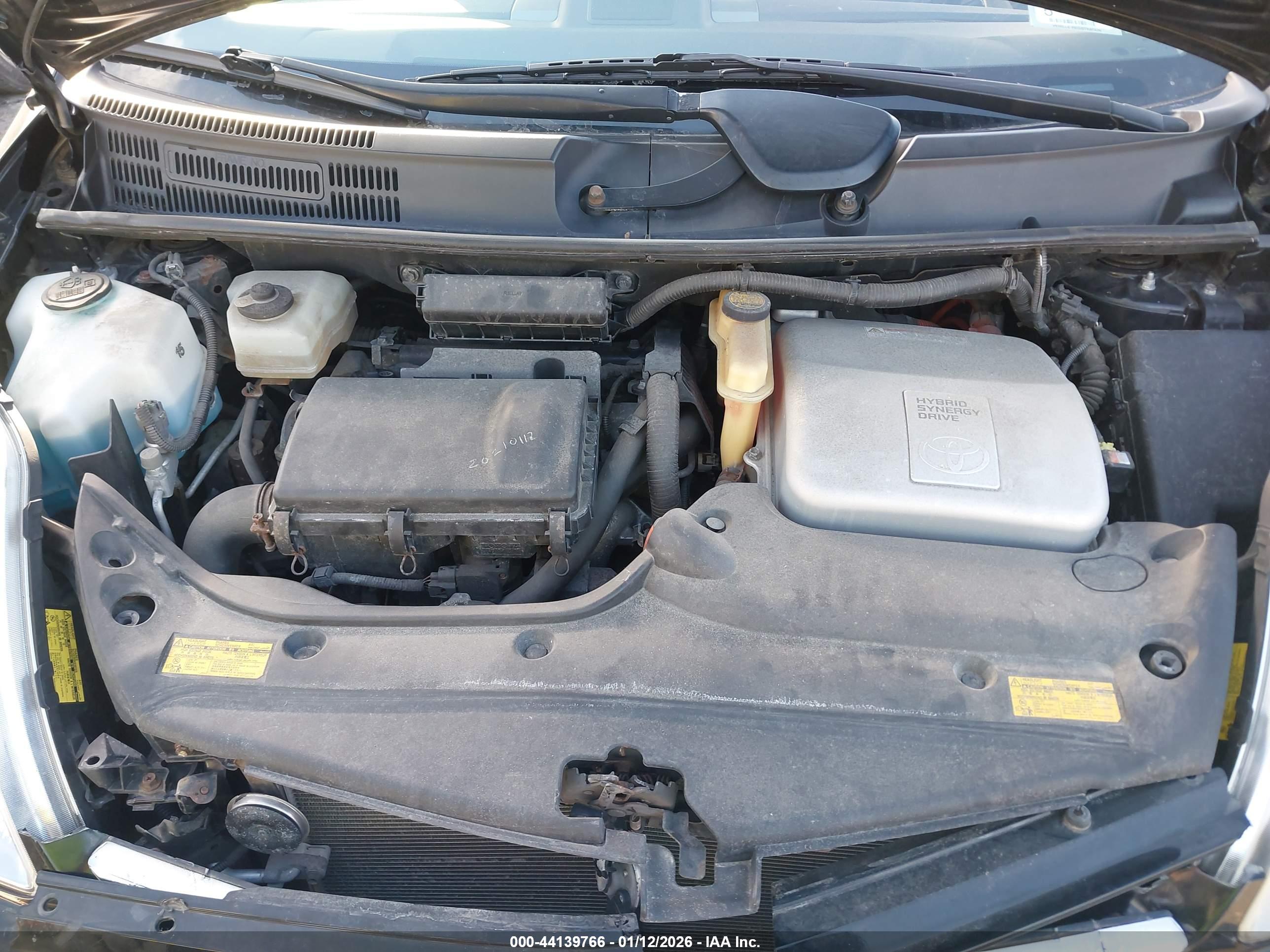 TOYOTA PRIUS image 10