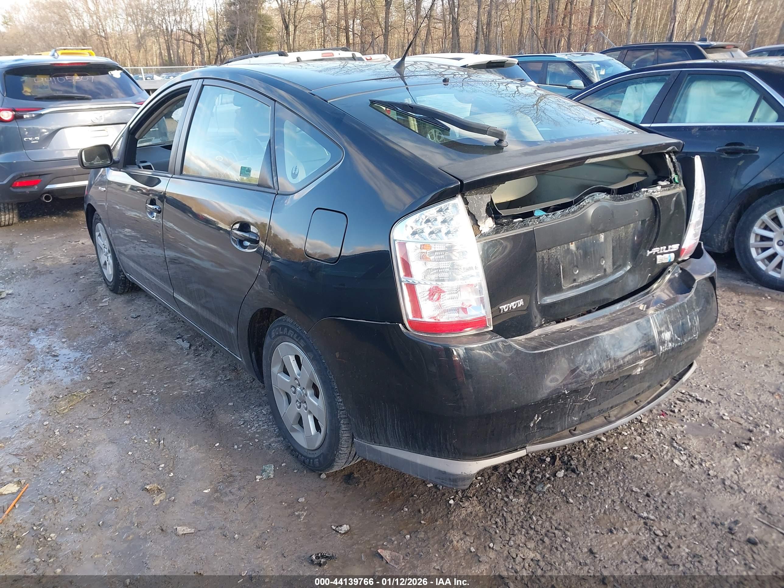 TOYOTA PRIUS image 3