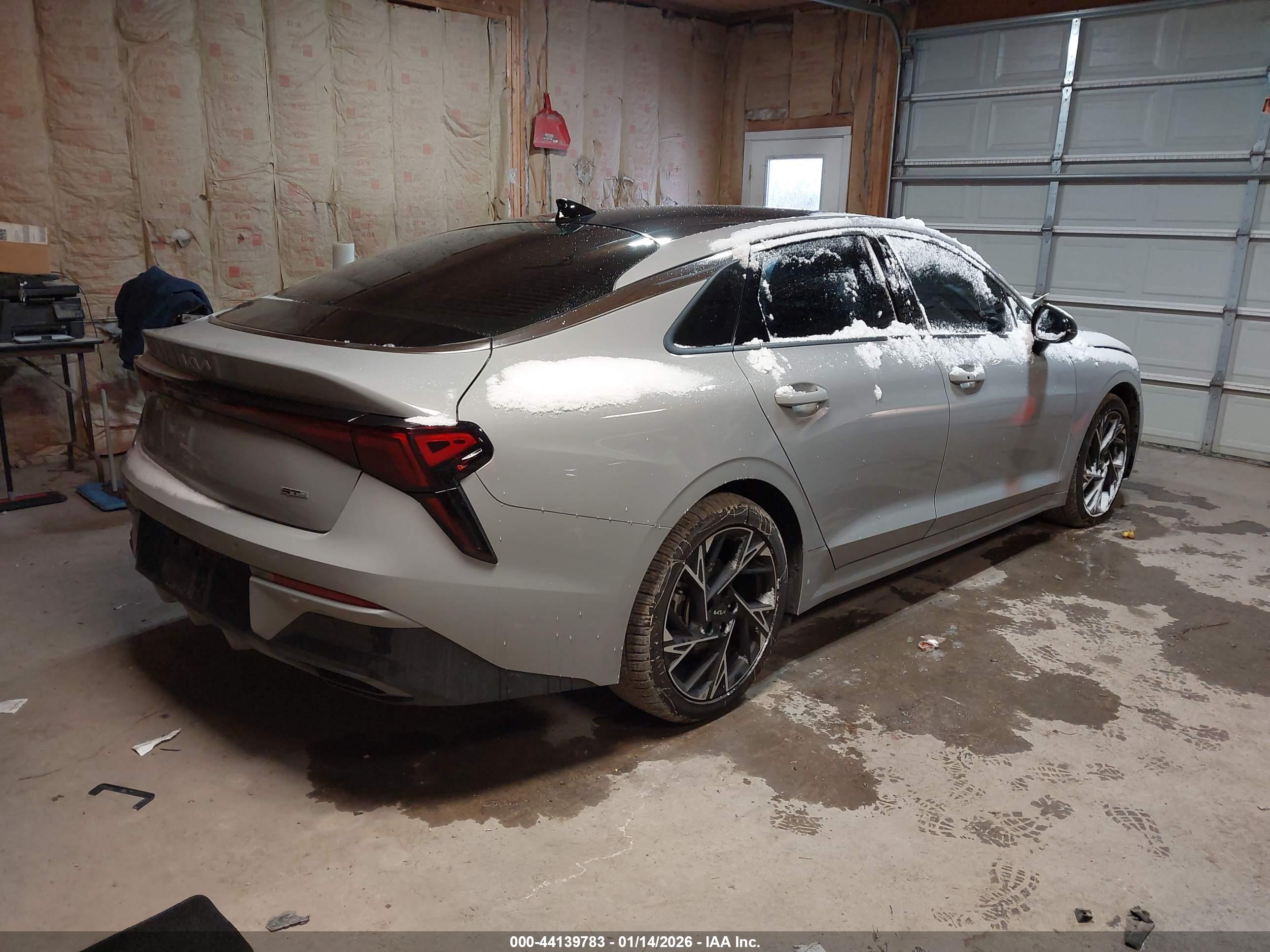 KIA K5 image 4