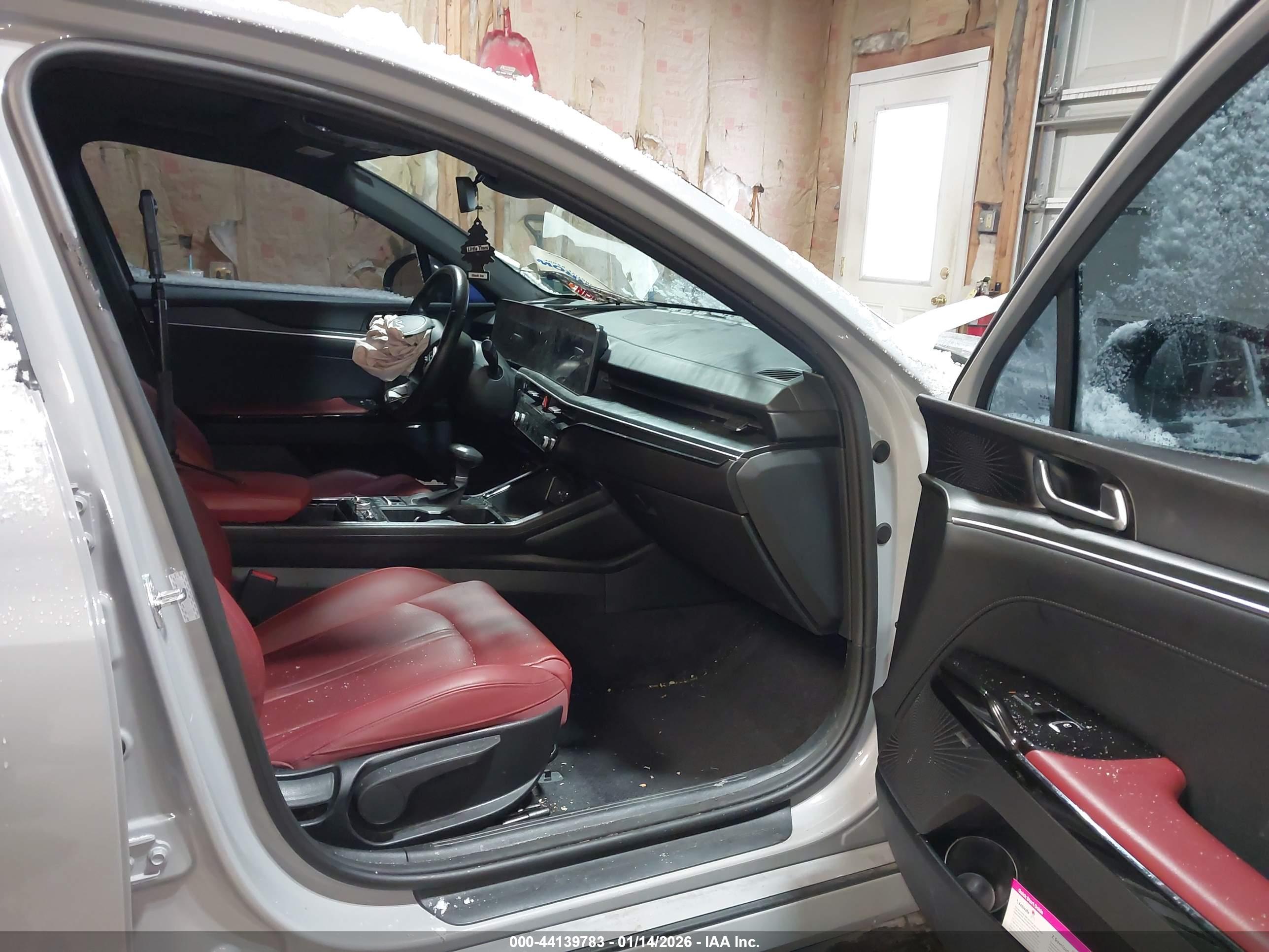 KIA K5 image 5
