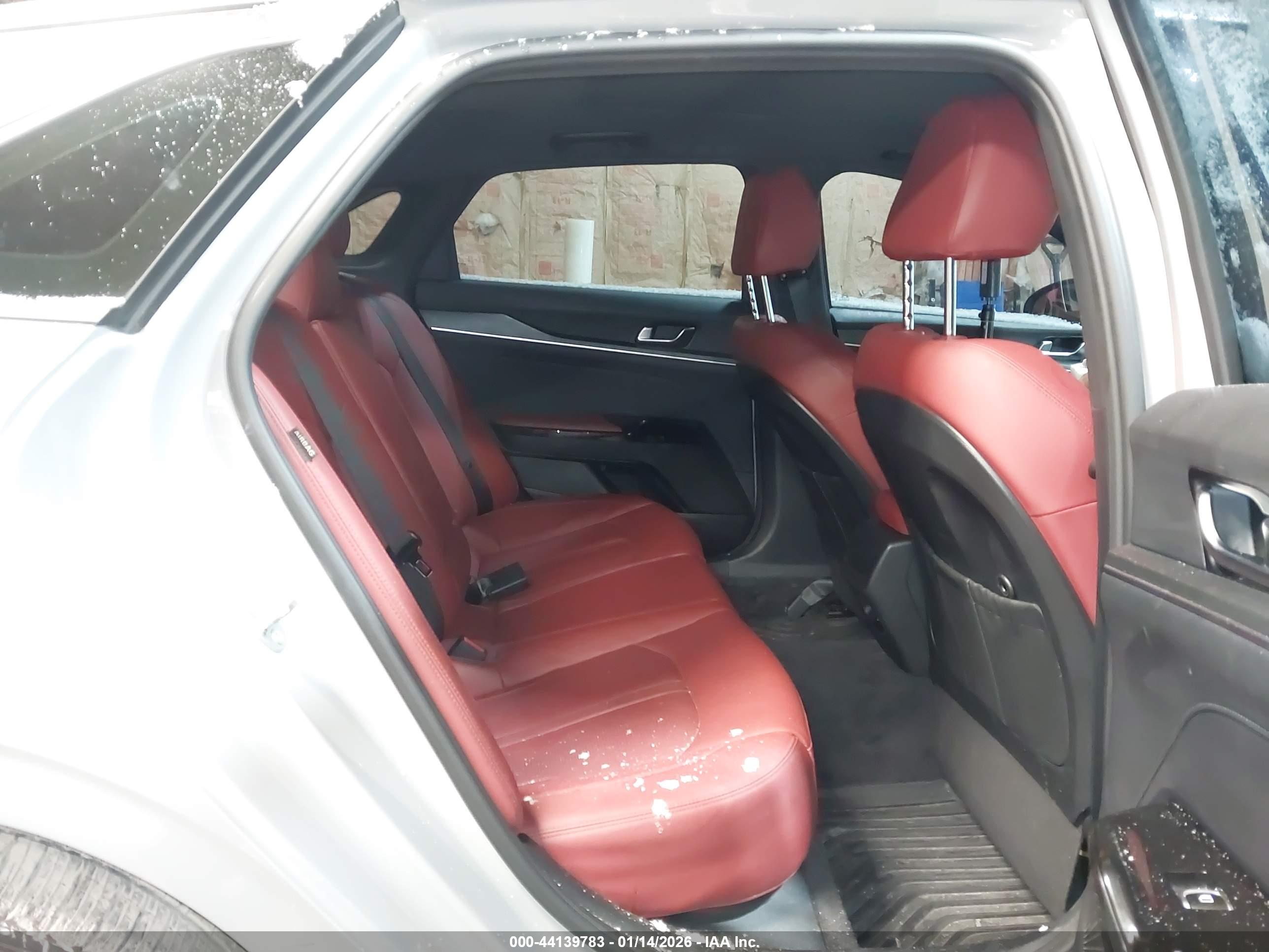 KIA K5 image 8