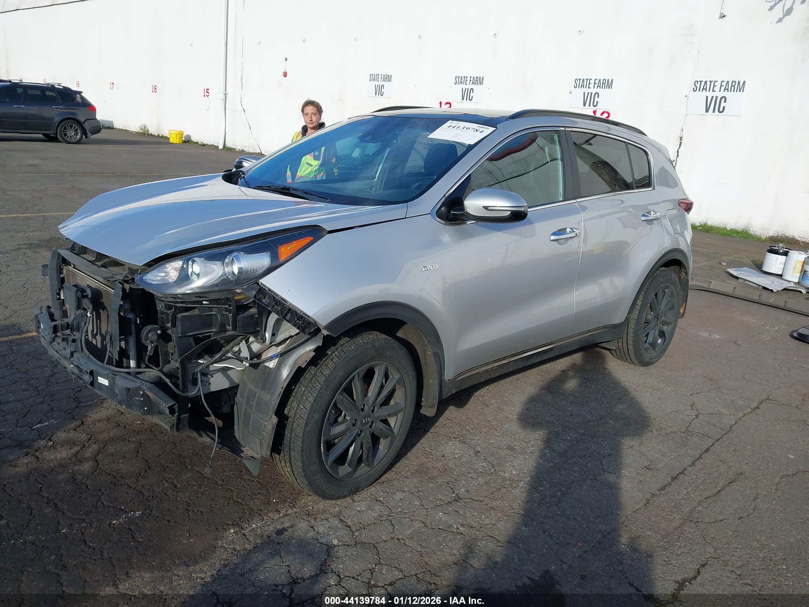 KIA SPORTAGE image 2