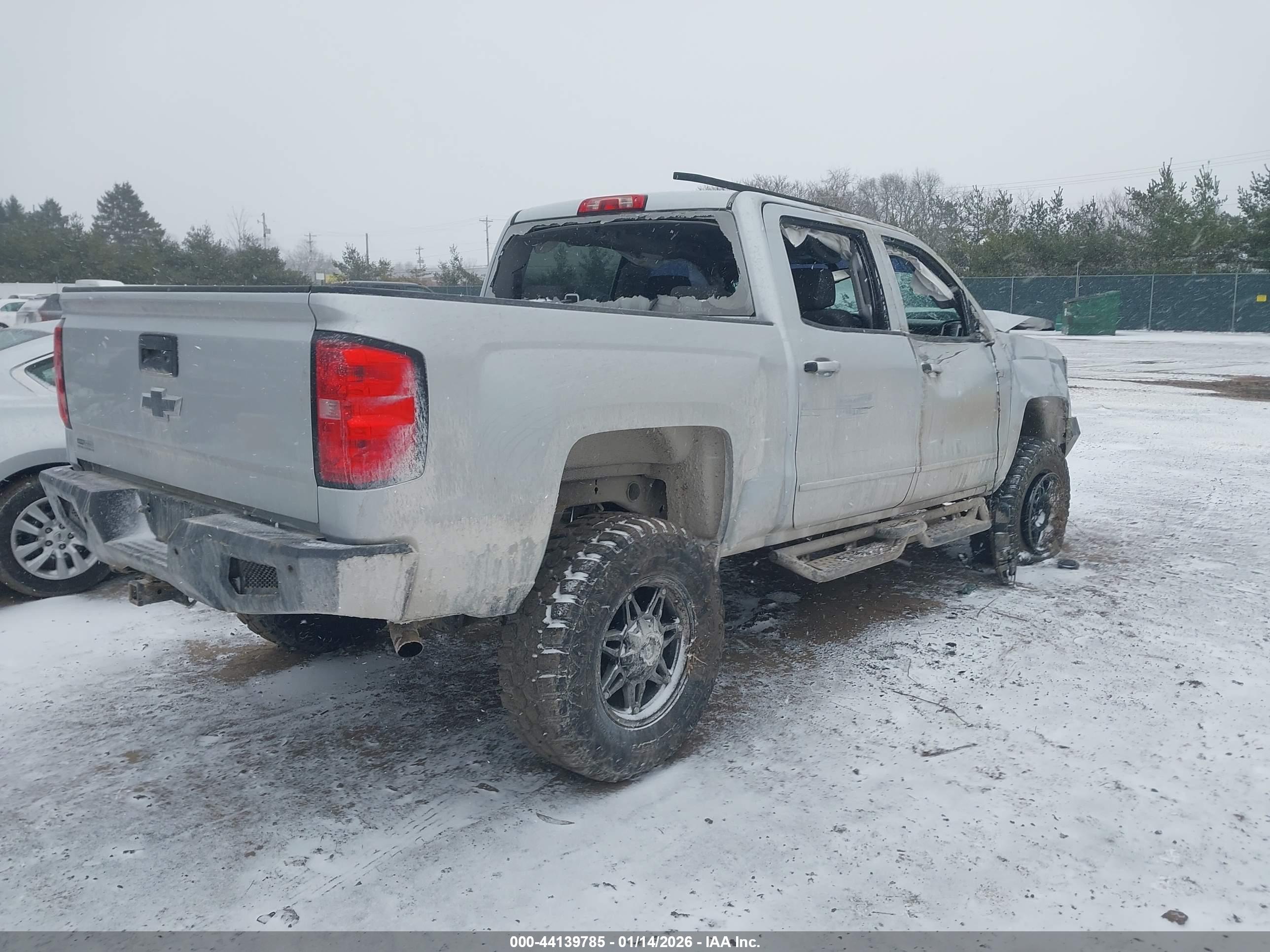 CHEVROLET SILVERADO image 4