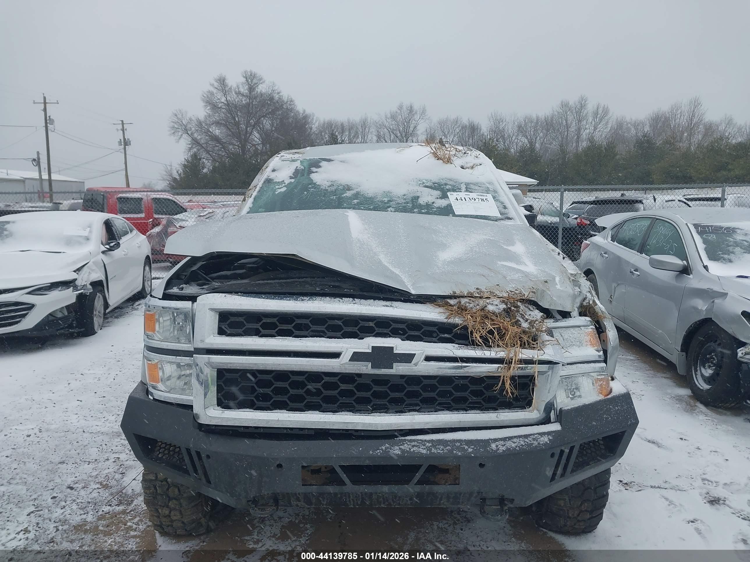 CHEVROLET SILVERADO image 6