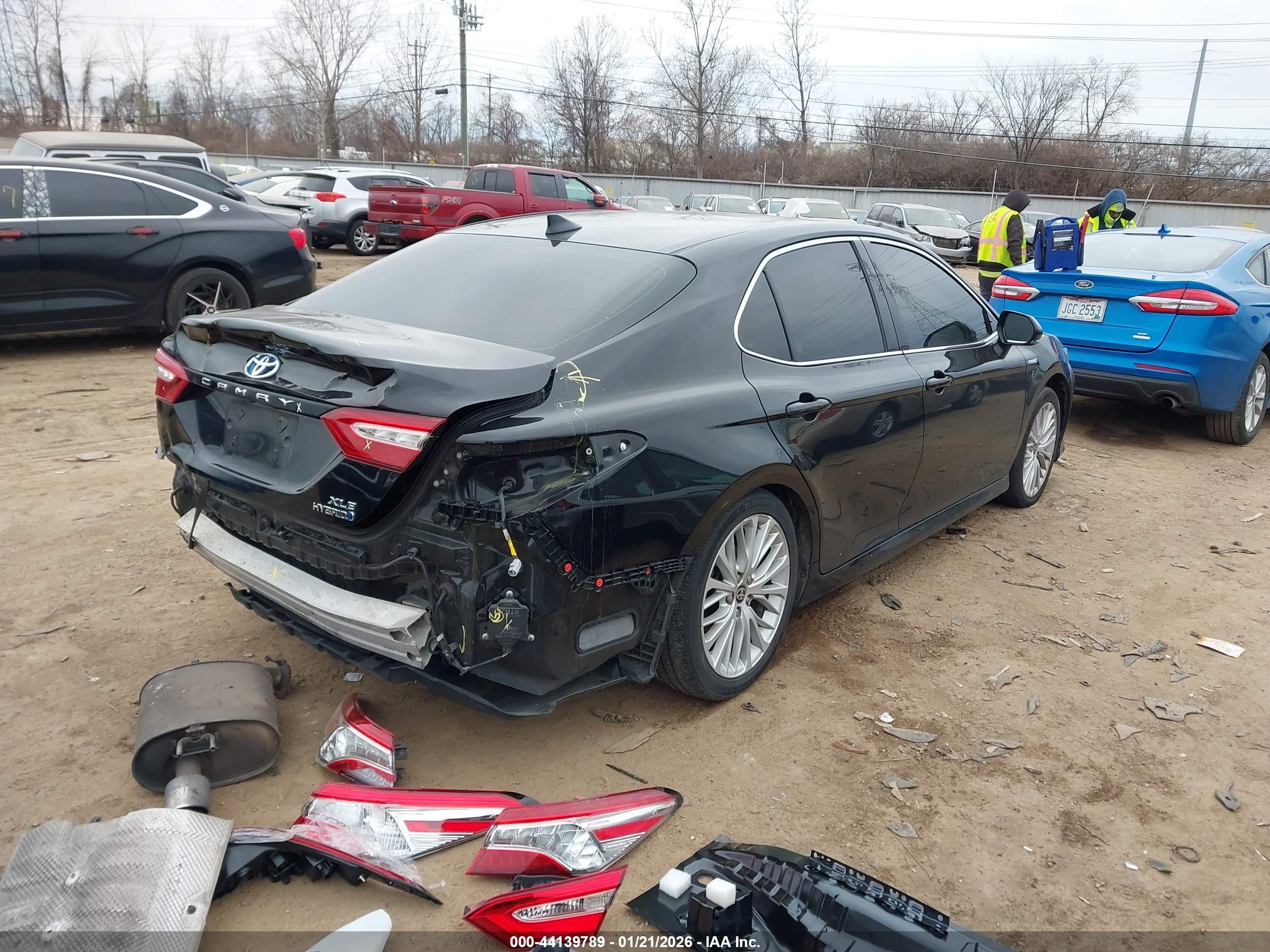 TOYOTA CAMRY image 4