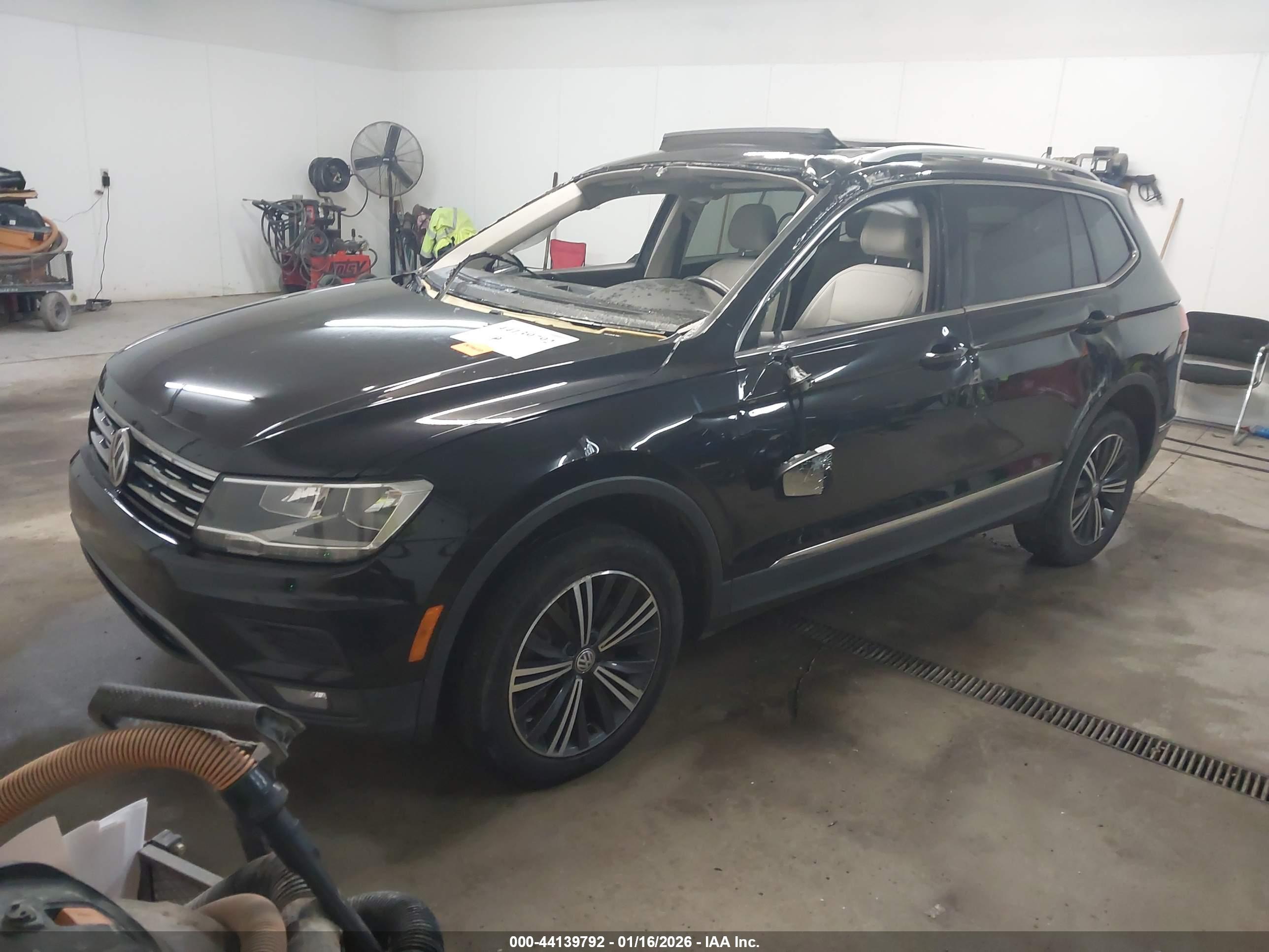 VOLKSWAGEN TIGUAN image 2