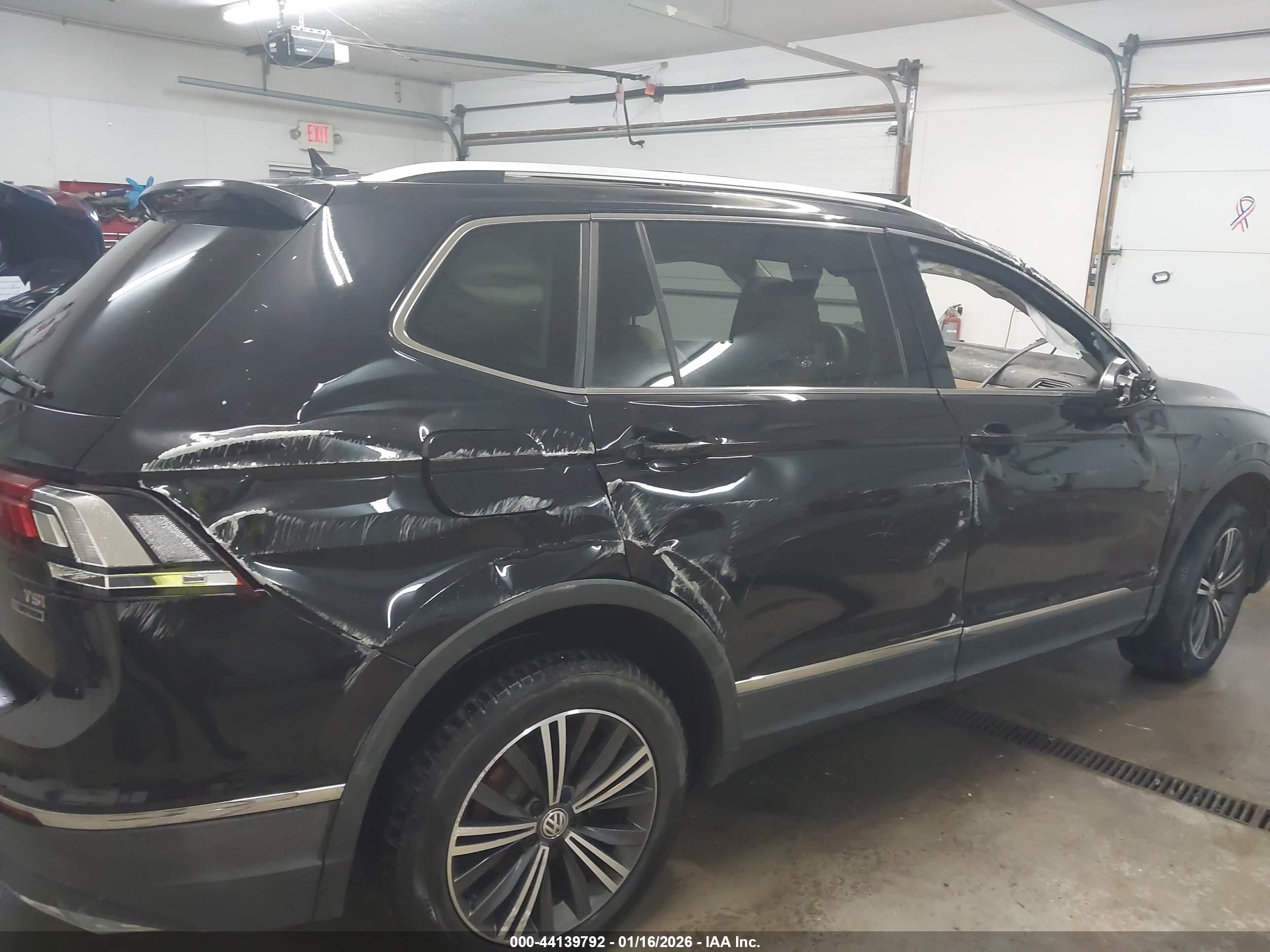 VOLKSWAGEN TIGUAN image 6