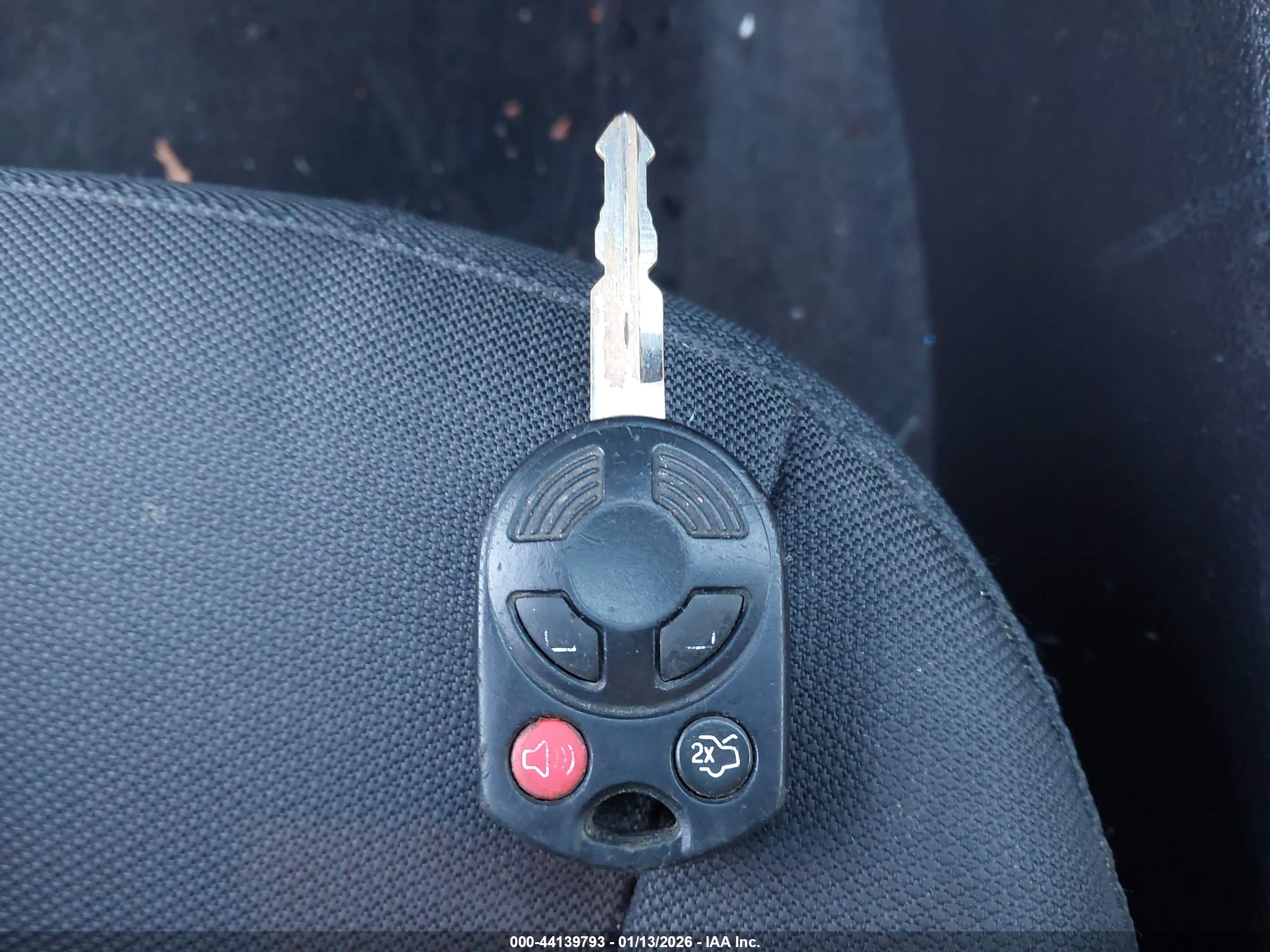 FORD FUSION image 11