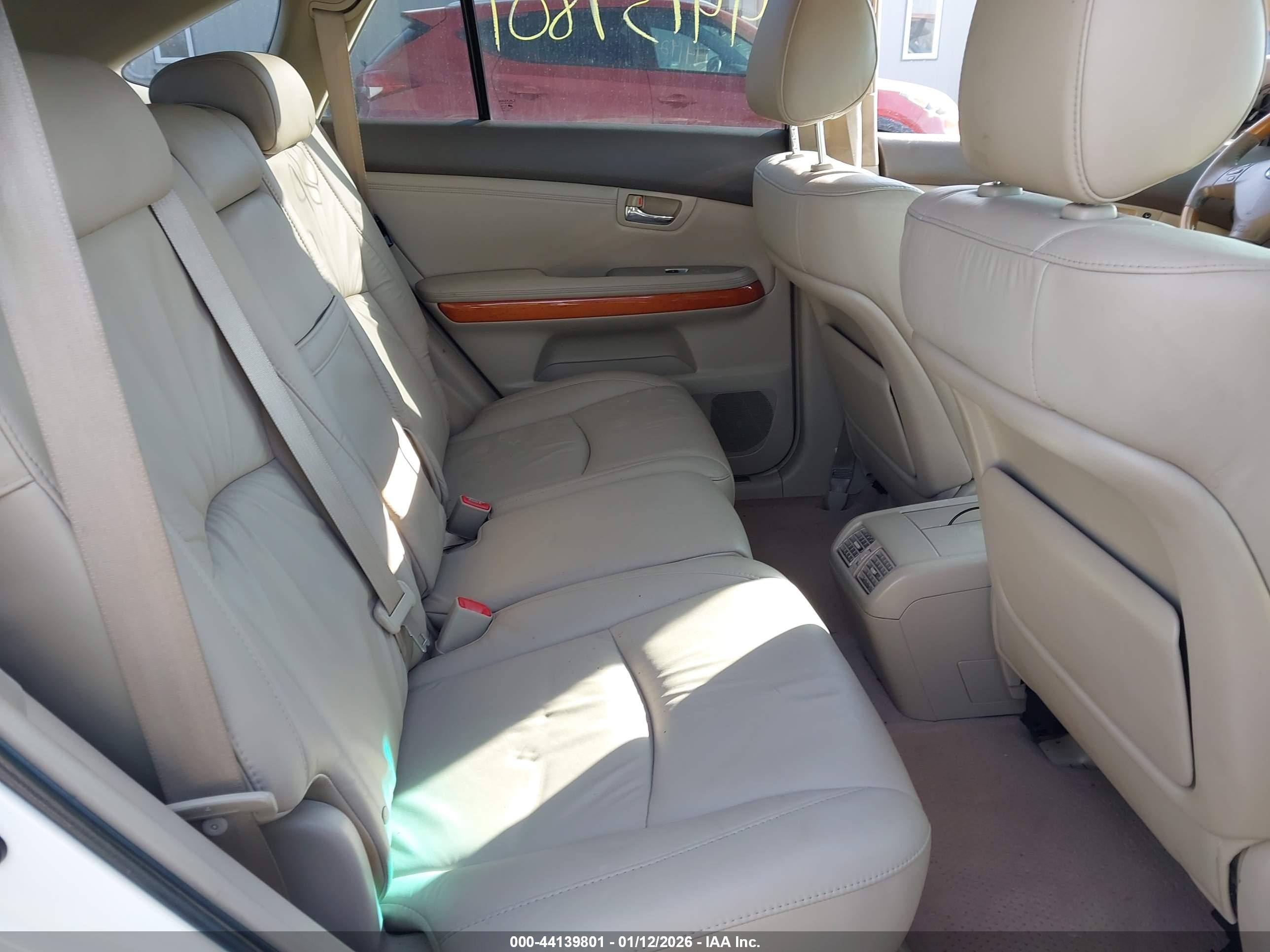 LEXUS RX image 8