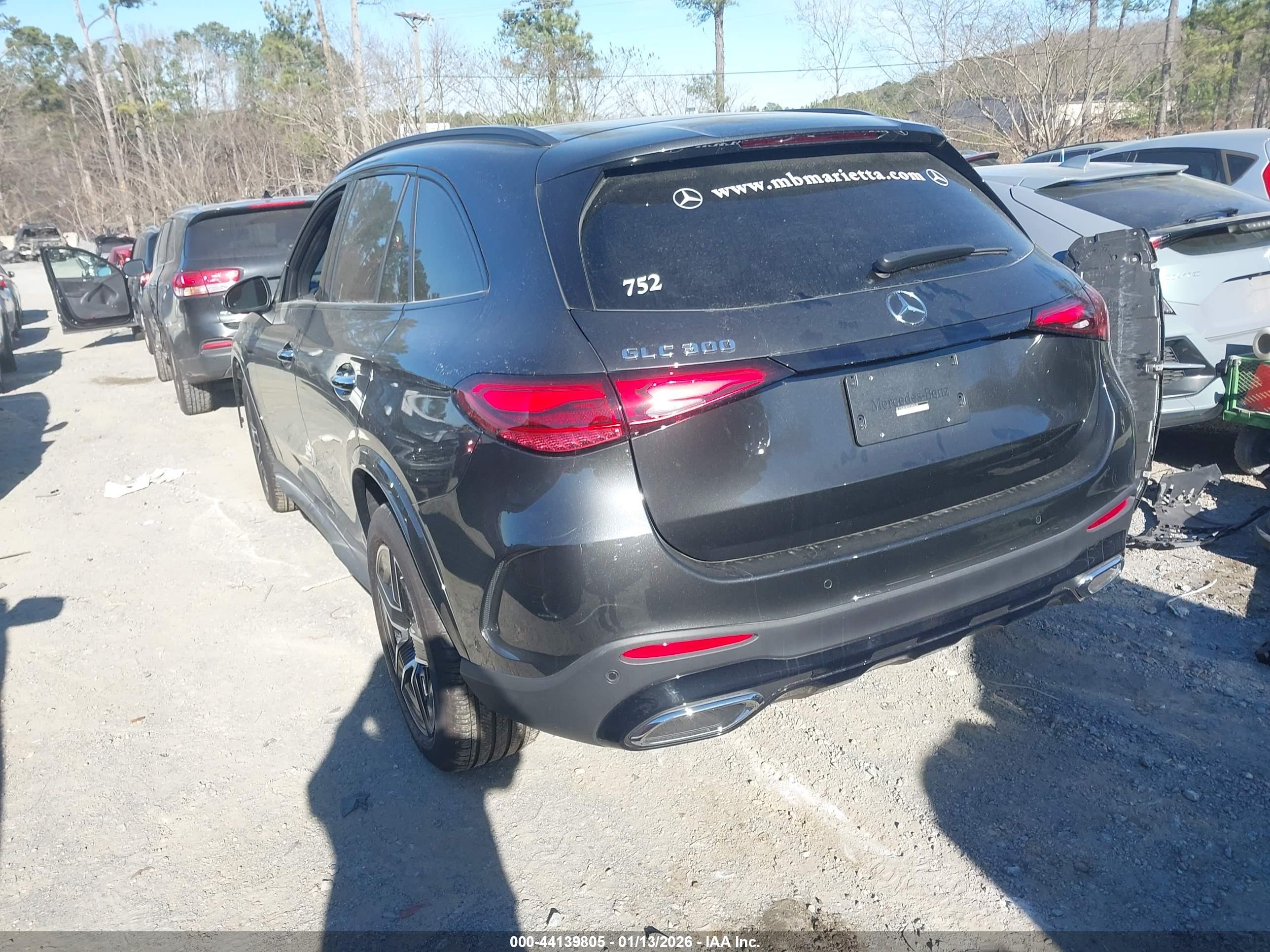 MERCEDES-BENZ GLC image 3
