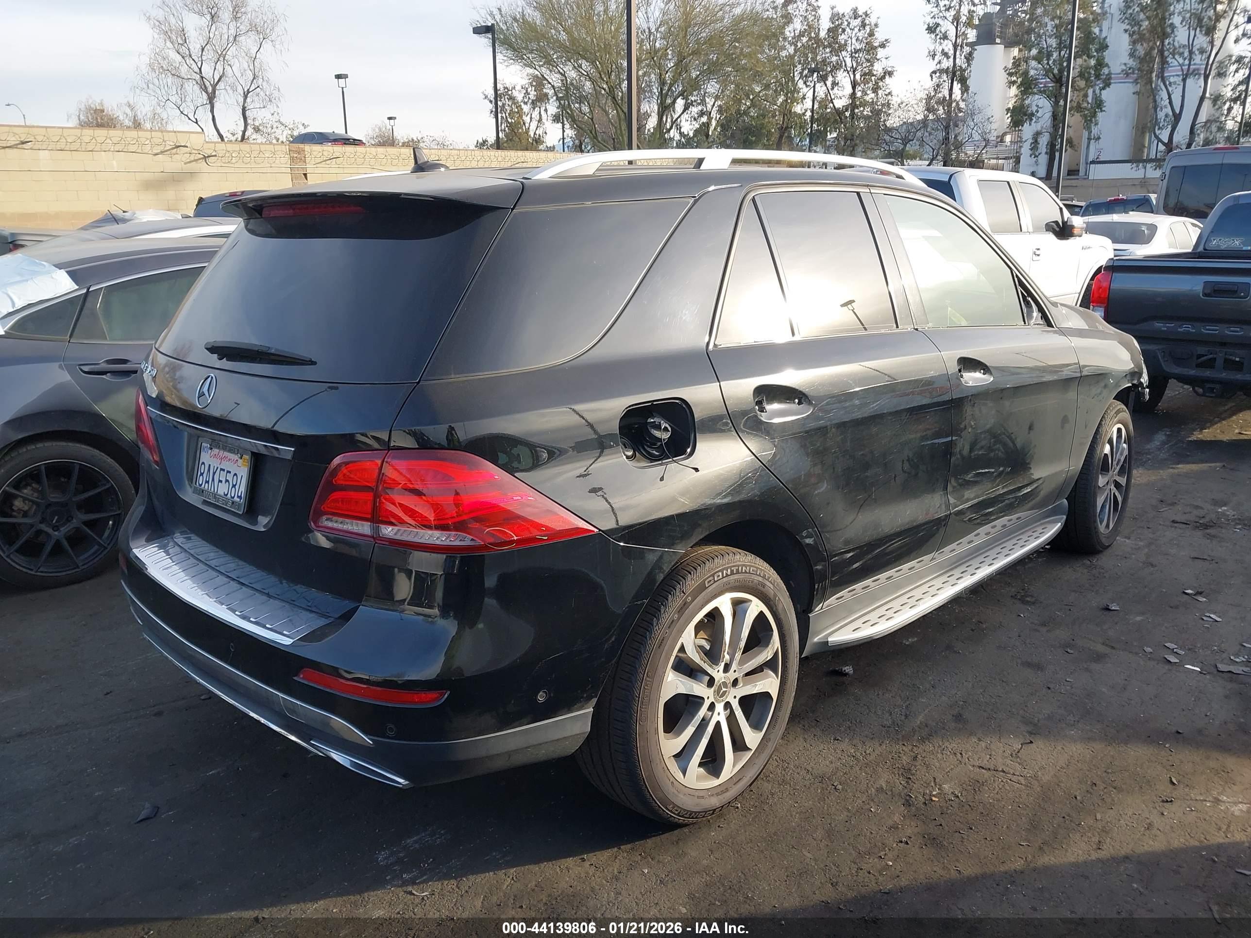 MERCEDES-BENZ GLE image 4