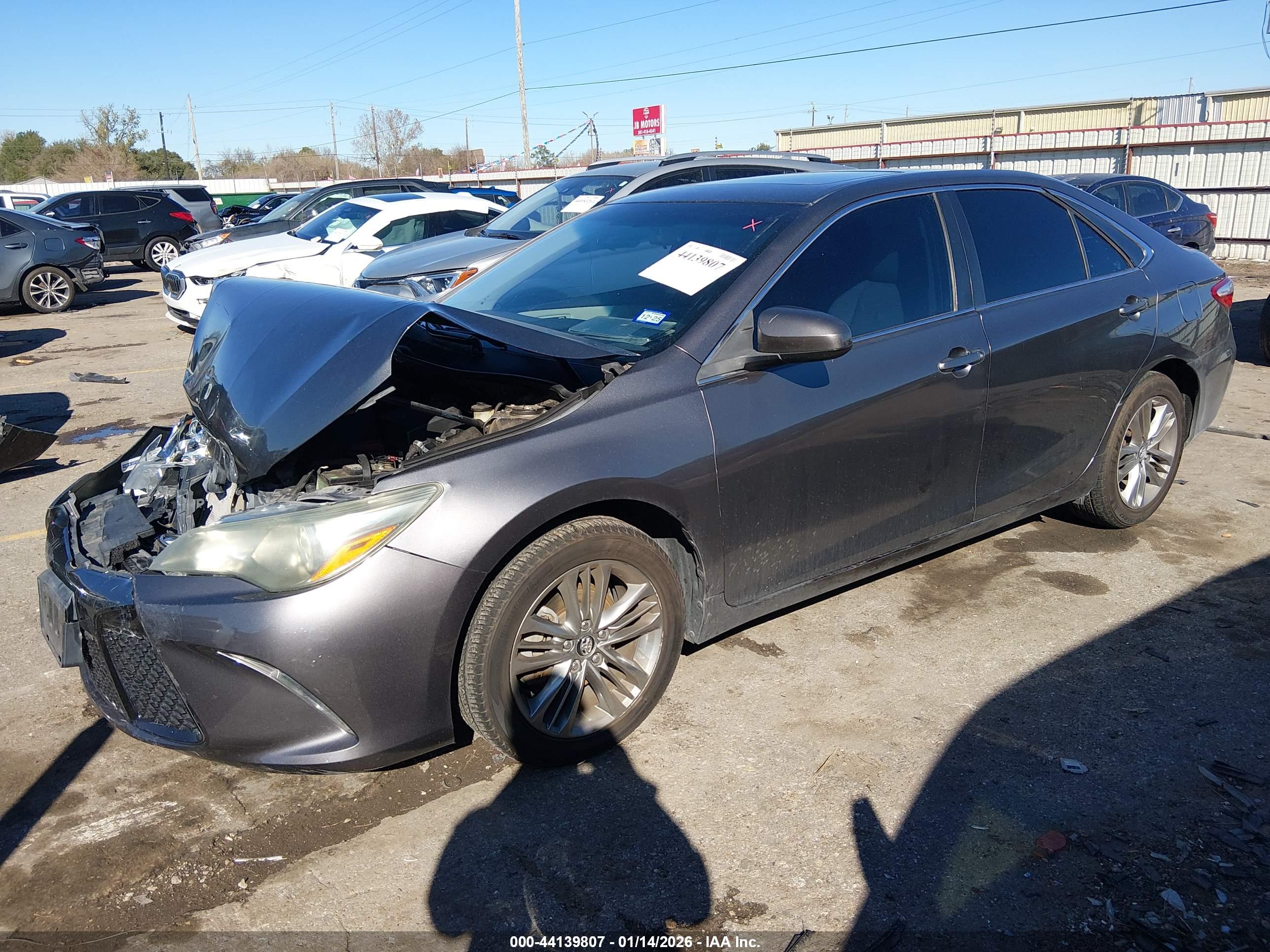 TOYOTA CAMRY image 2