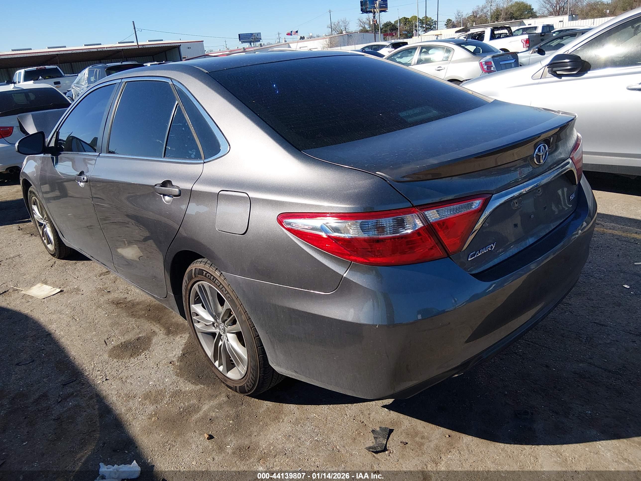 TOYOTA CAMRY image 3
