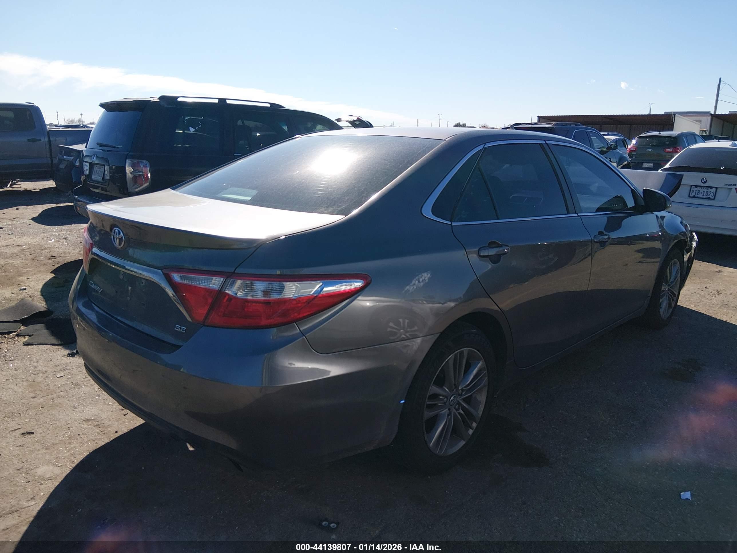 TOYOTA CAMRY image 4